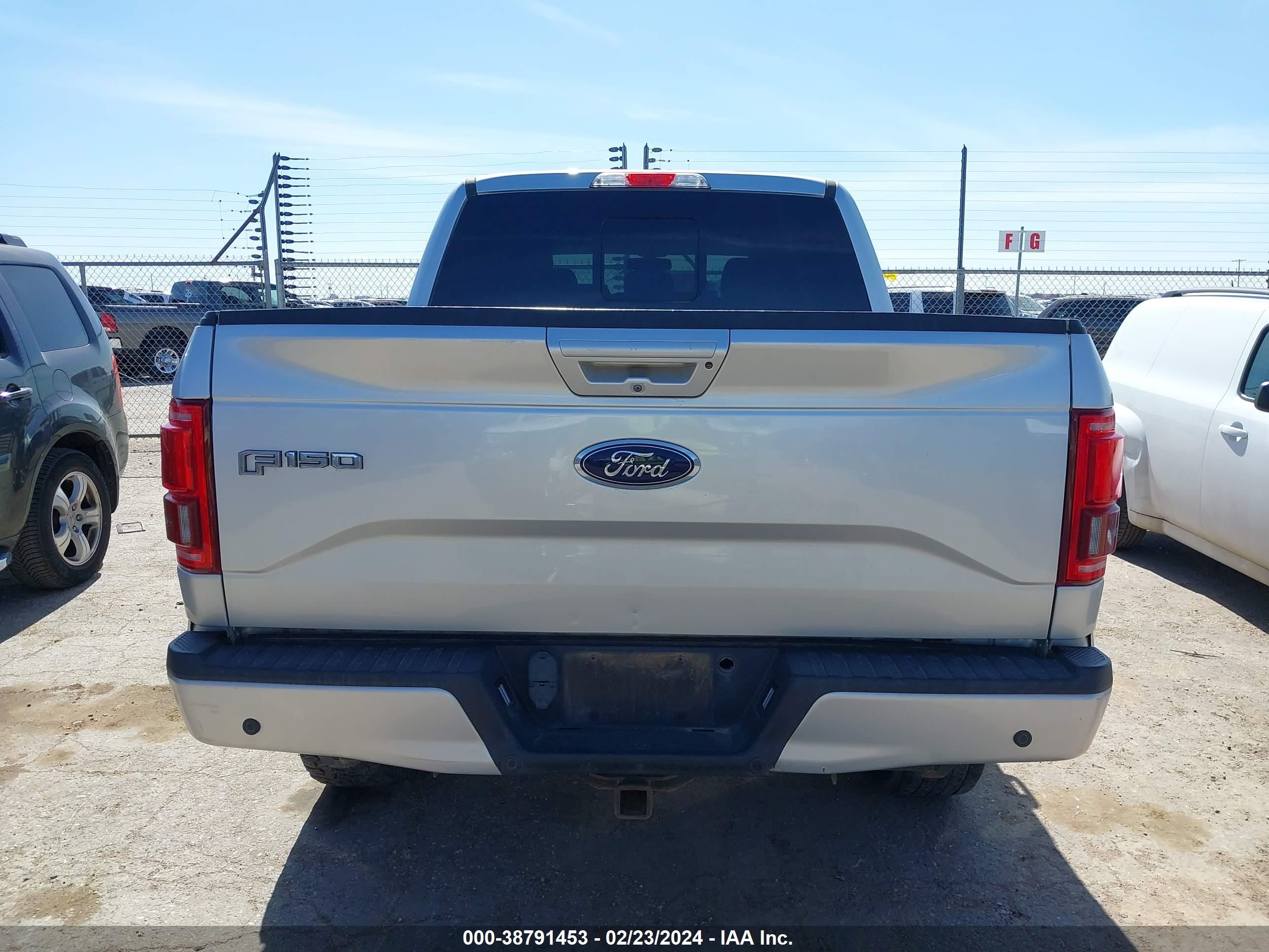 2015 Ford F-150 Lariat vin: 1FTEW1EG0FKE84216