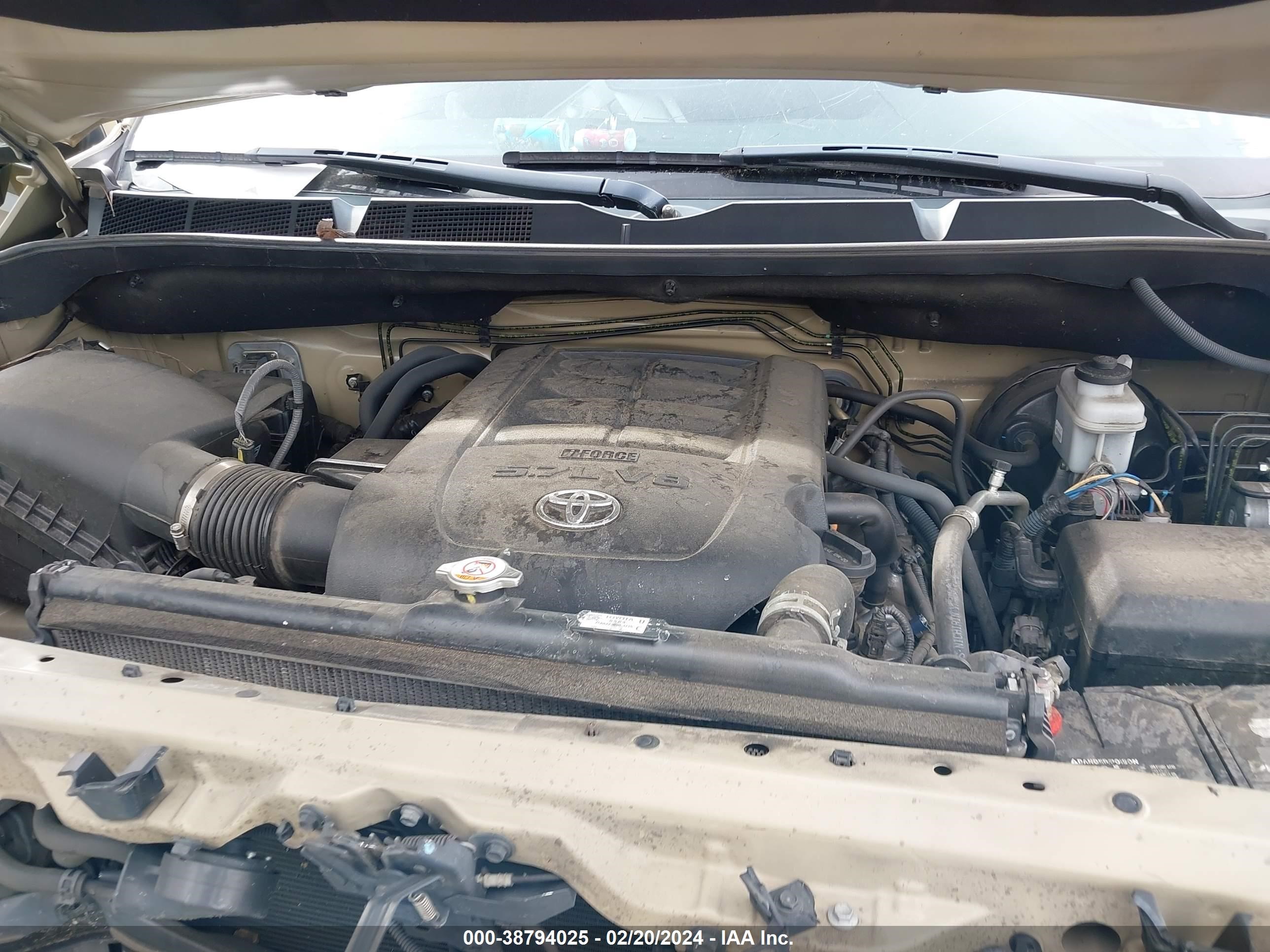 2018 Toyota Tundra Sr5 5.7L V8 vin: 5TFUW5F16JX741548