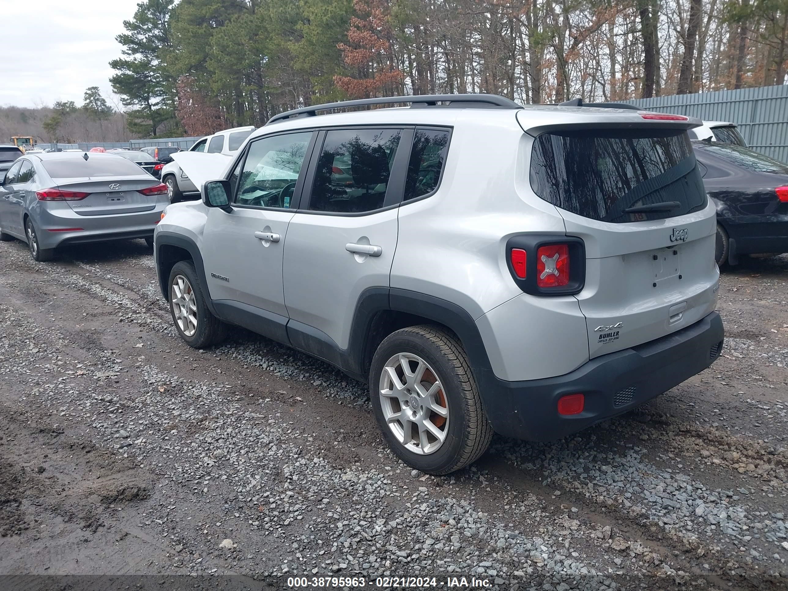 2020 Jeep Renegade Latitude 4X4 vin: ZACNJBBB9LPL98267