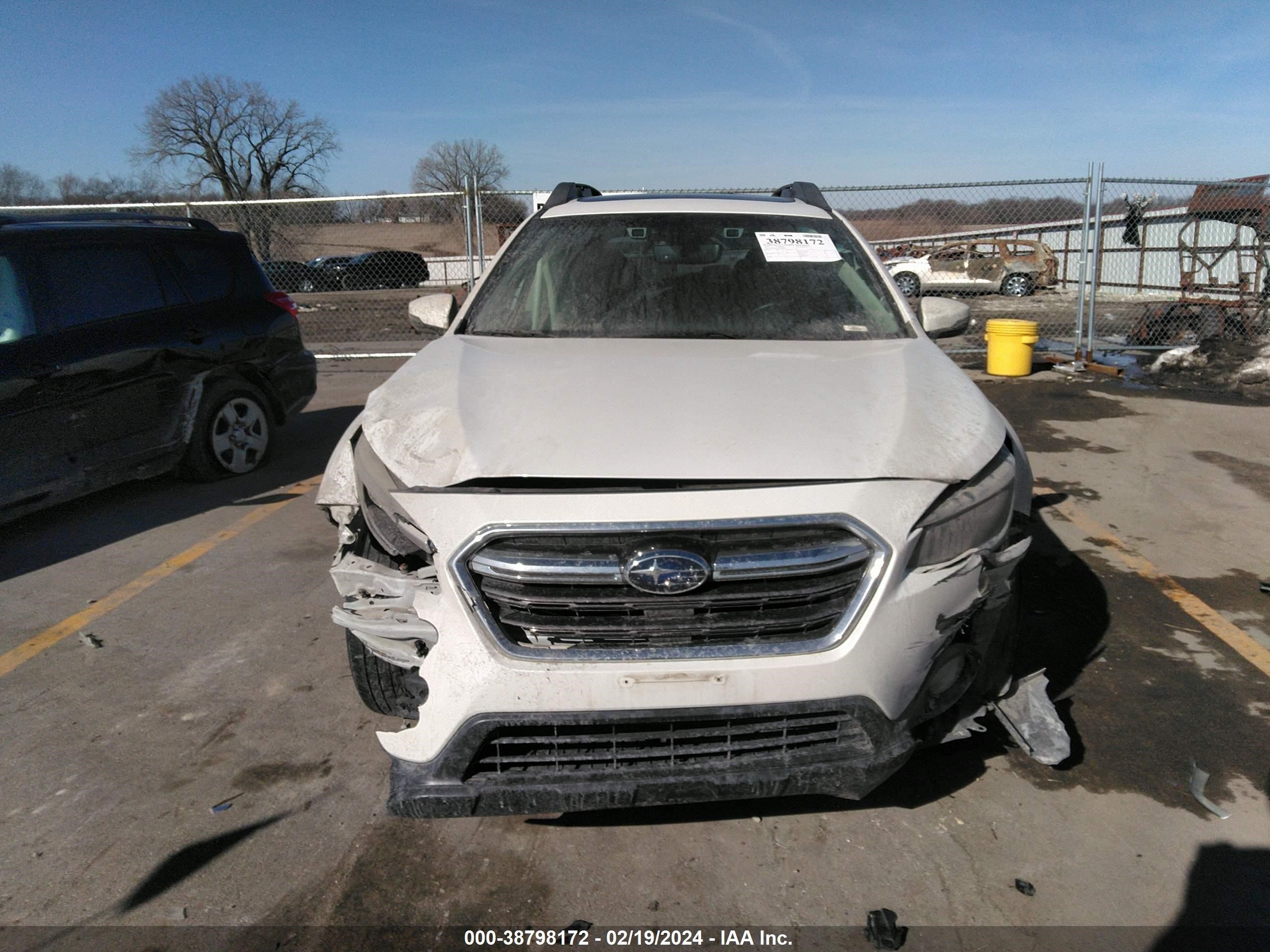 2019 Subaru Outback 2.5I Limited vin: 4S4BSANC1K3346924