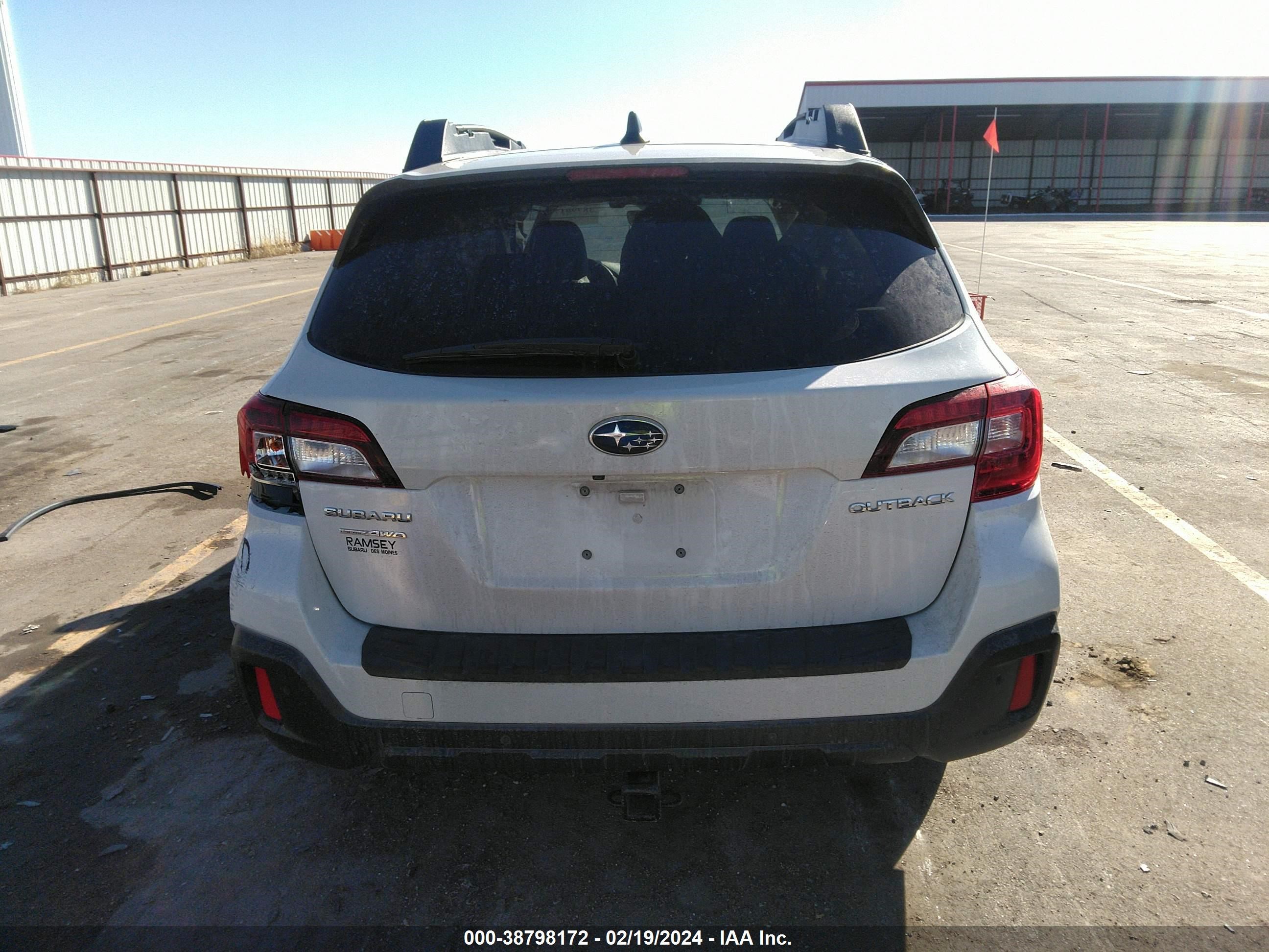 2019 Subaru Outback 2.5I Limited vin: 4S4BSANC1K3346924
