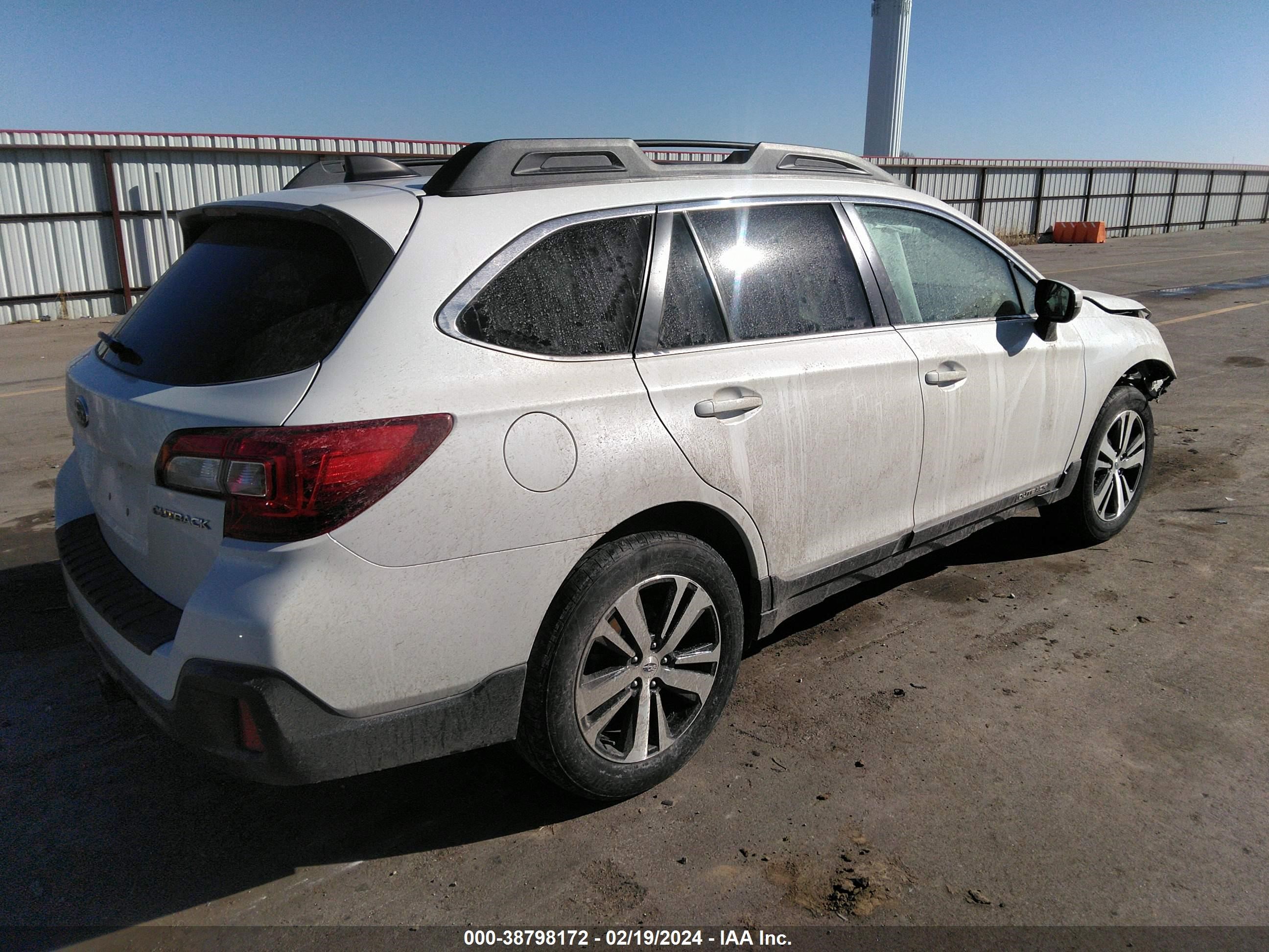 2019 Subaru Outback 2.5I Limited vin: 4S4BSANC1K3346924