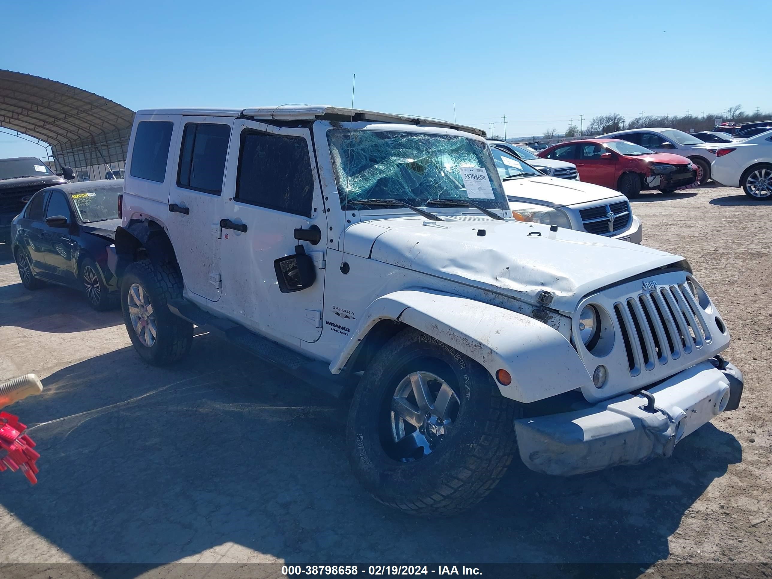 2016 Jeep Wrangler Unlimited Sahara vin: 1C4BJWEG2GL150019