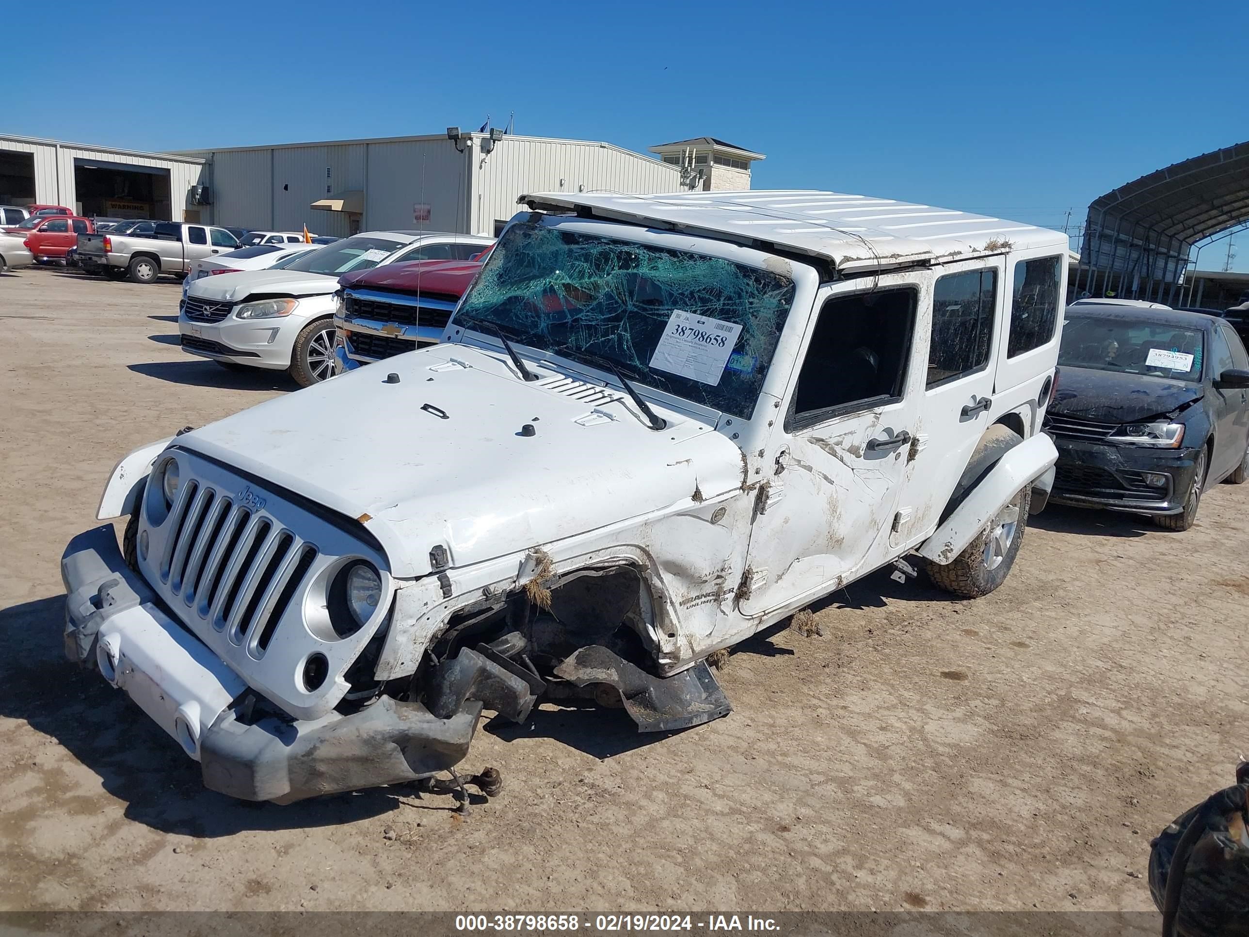 2016 Jeep Wrangler Unlimited Sahara vin: 1C4BJWEG2GL150019