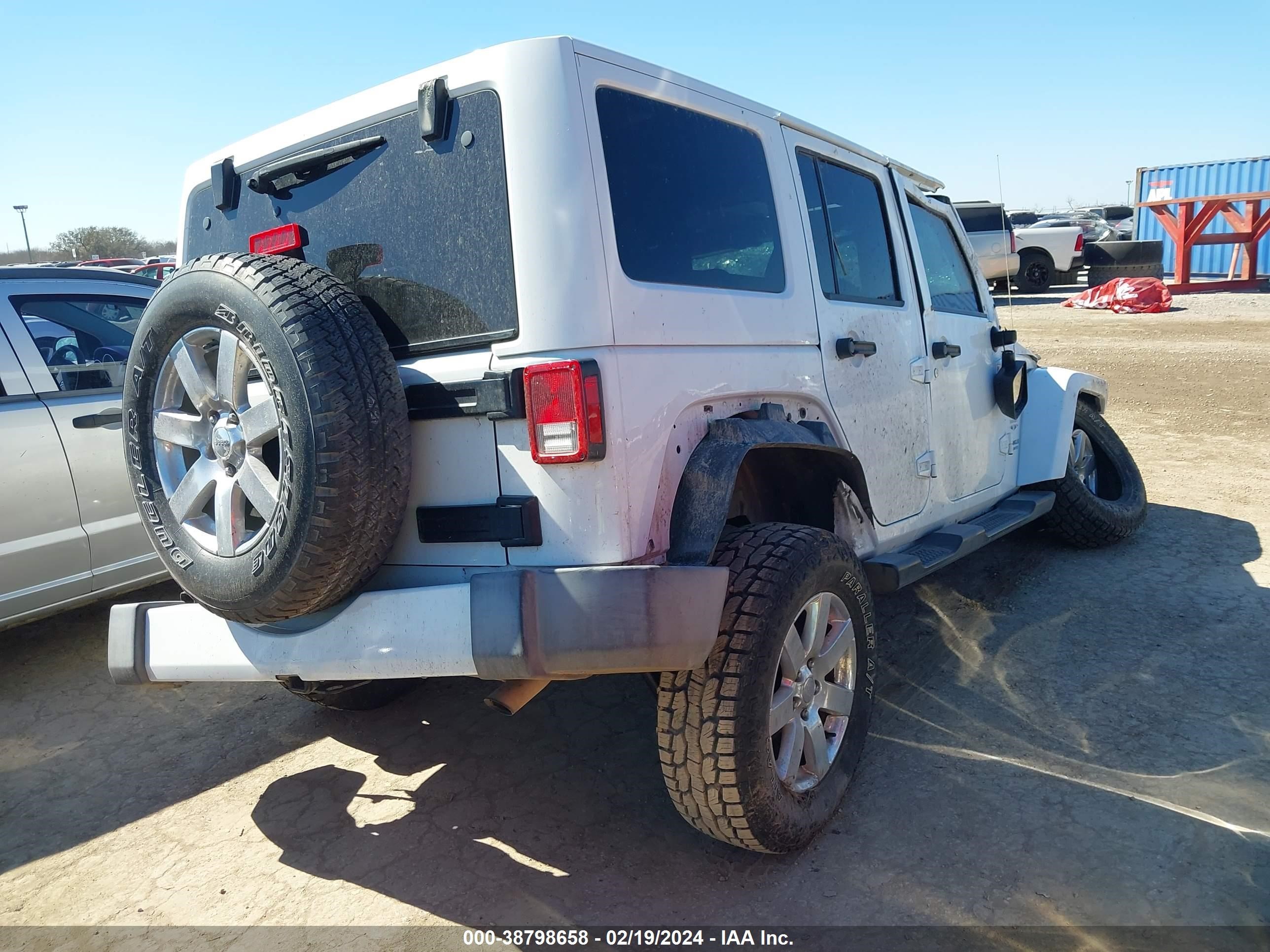 2016 Jeep Wrangler Unlimited Sahara vin: 1C4BJWEG2GL150019