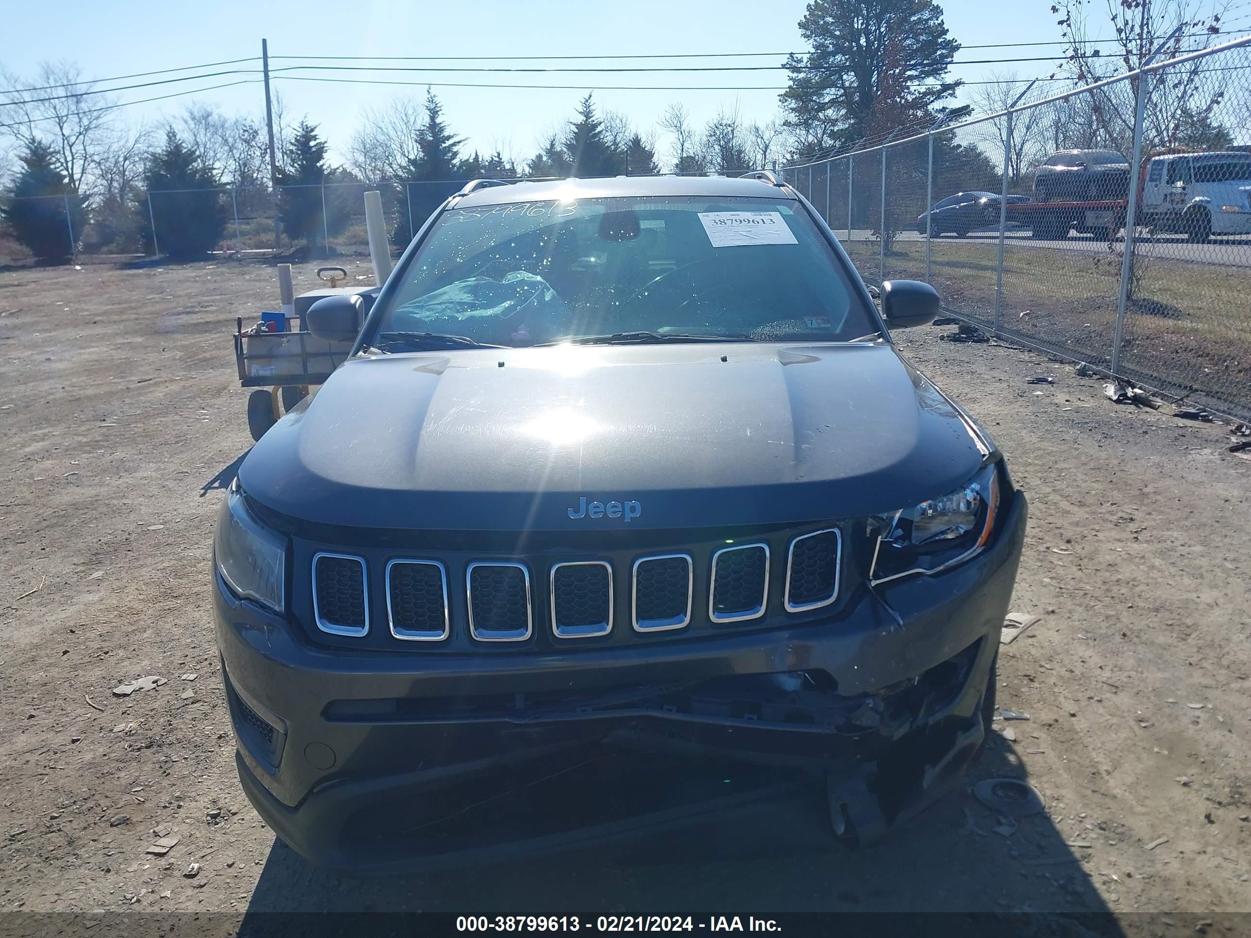 2018 Jeep Compass Sport Fwd vin: 3C4NJCAB8JT468759