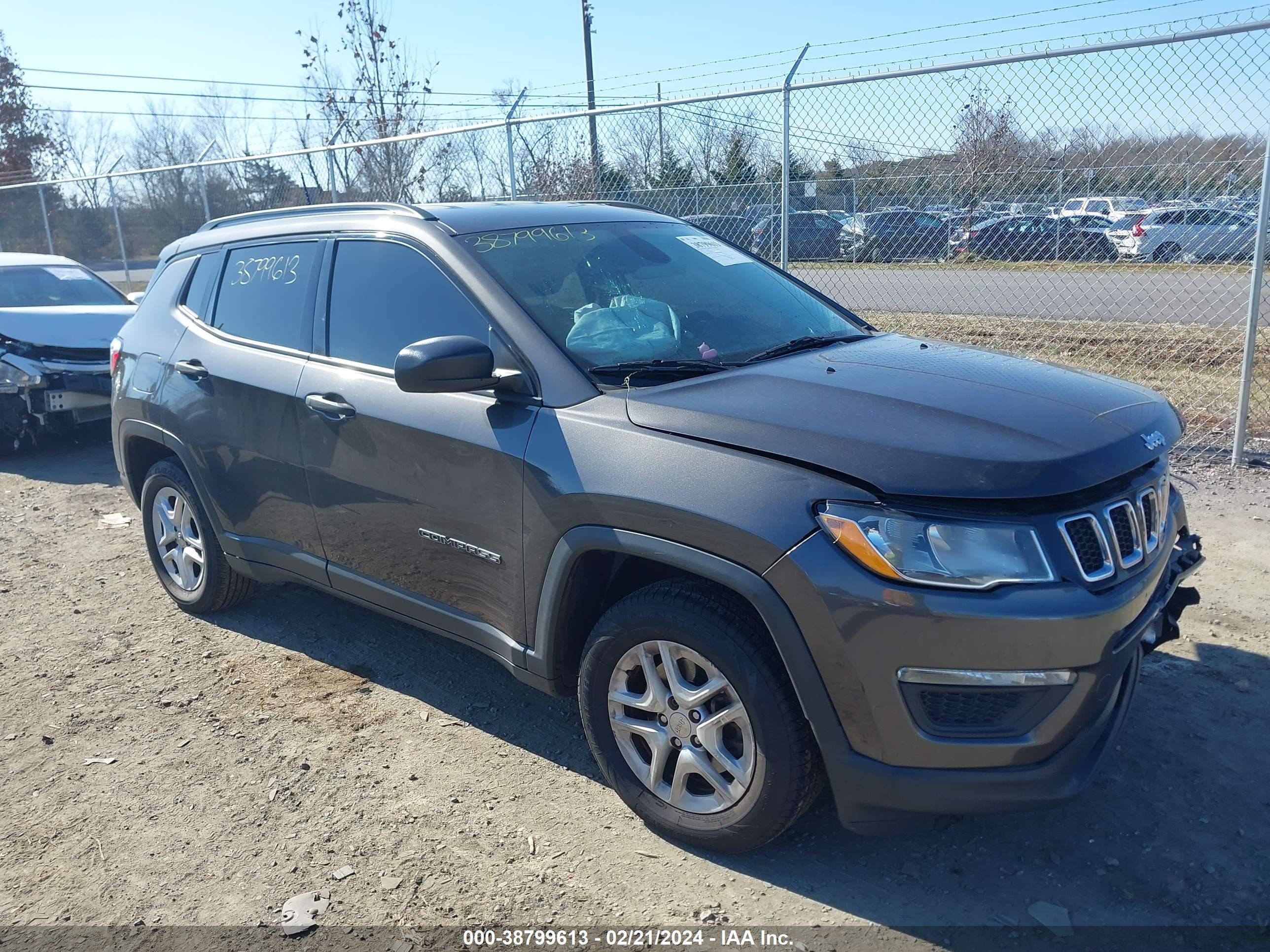 2018 Jeep Compass Sport Fwd vin: 3C4NJCAB8JT468759