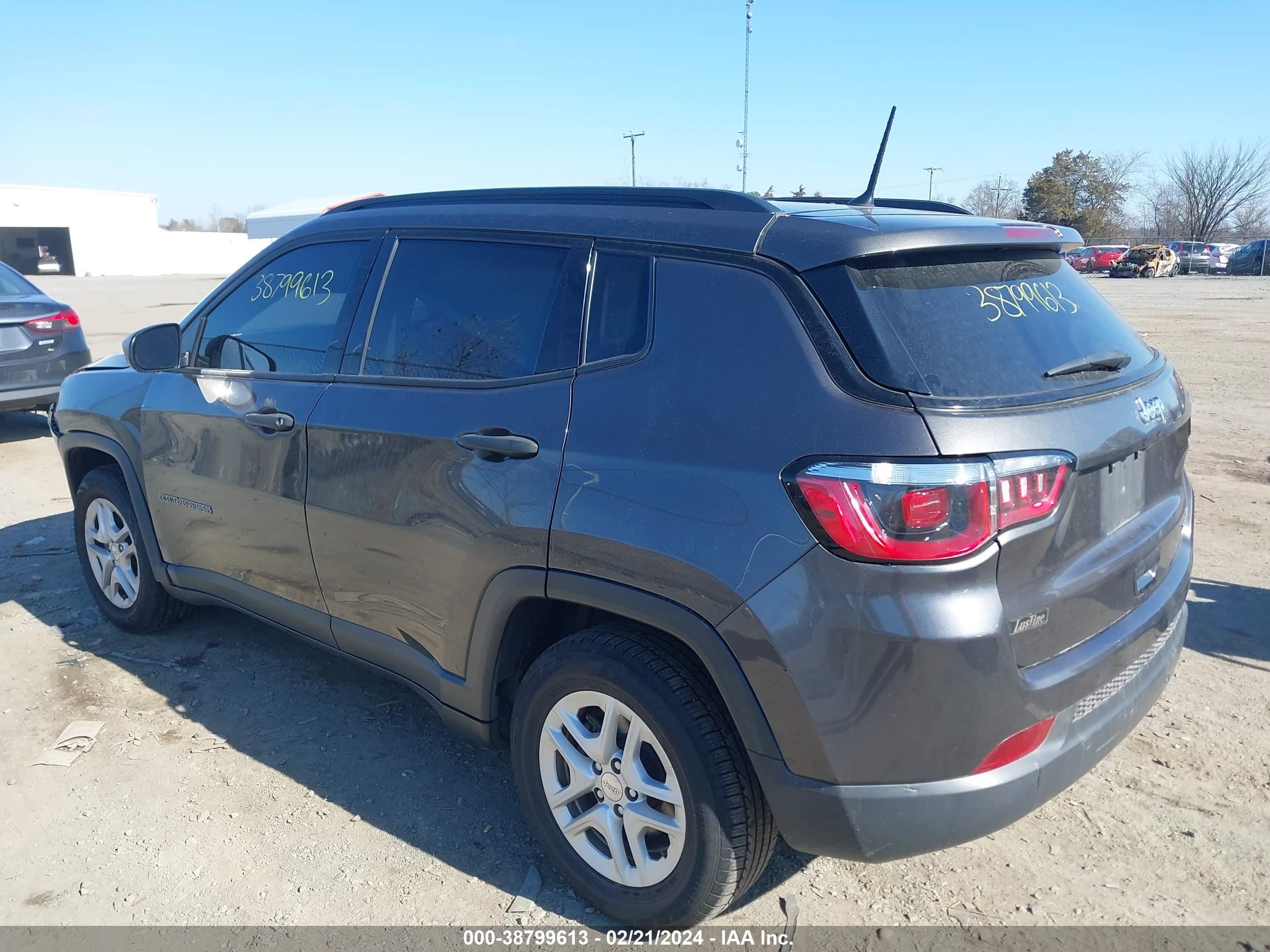 2018 Jeep Compass Sport Fwd vin: 3C4NJCAB8JT468759