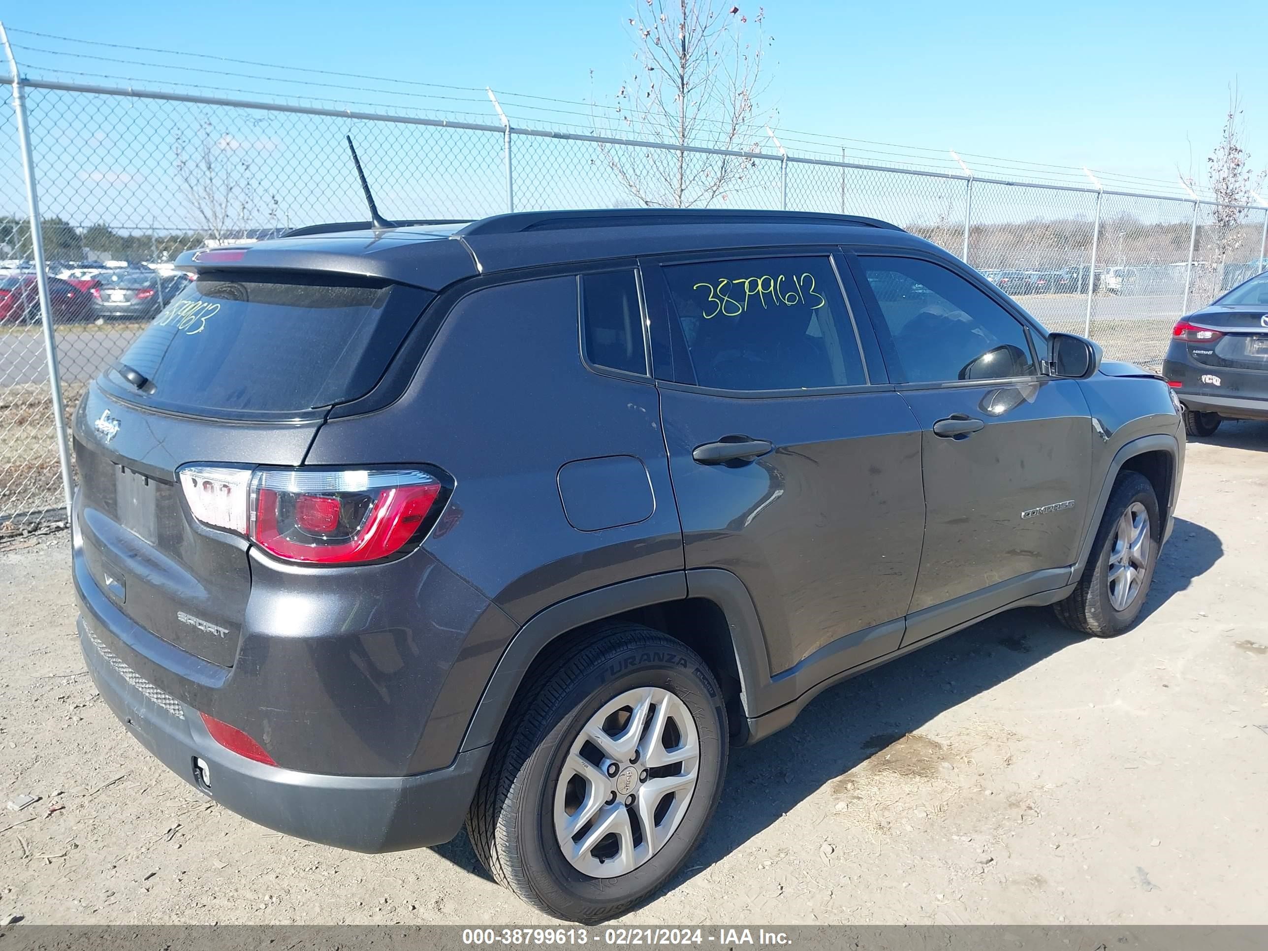 2018 Jeep Compass Sport Fwd vin: 3C4NJCAB8JT468759