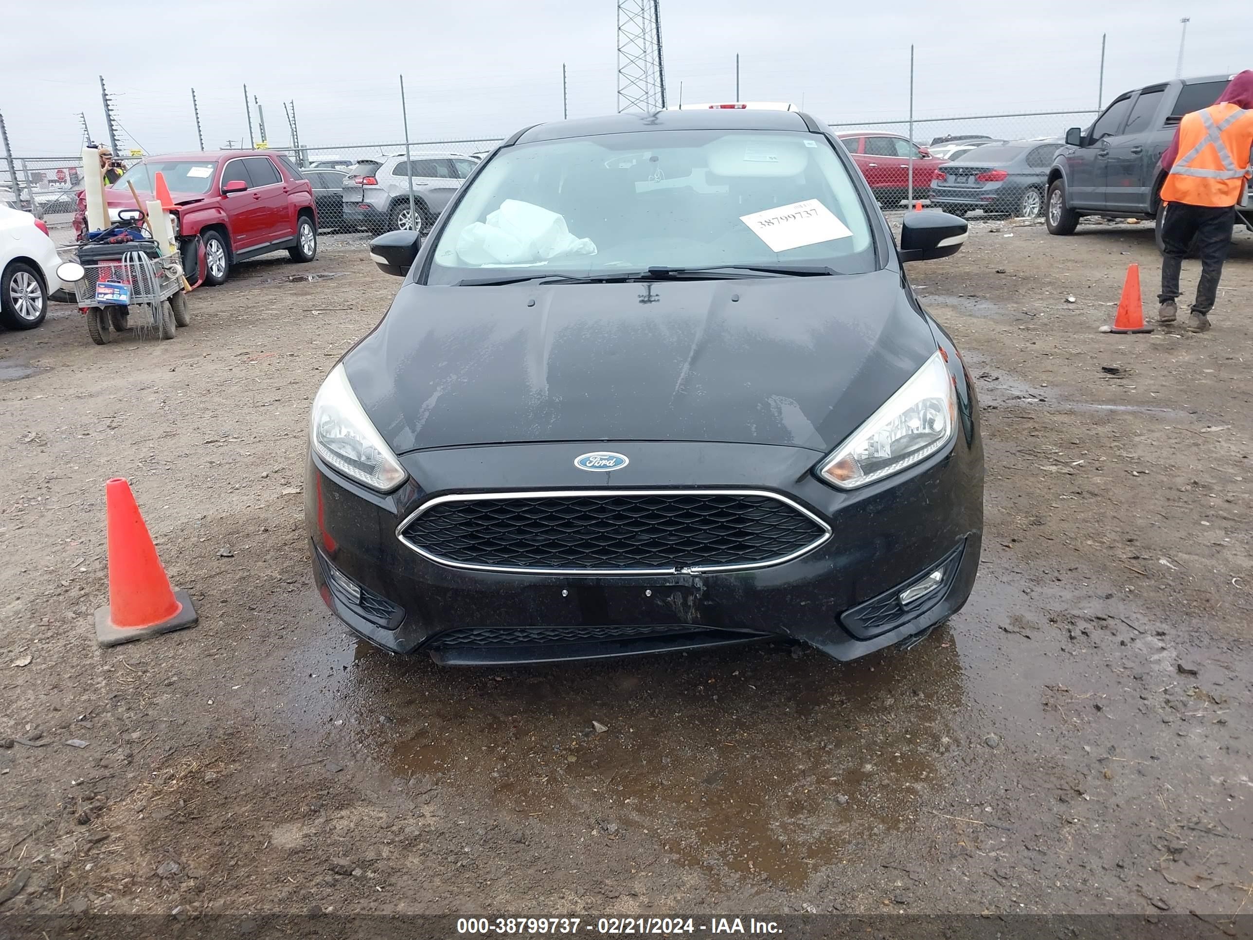 2015 Ford Focus Se vin: 1FADP3K26FL299522