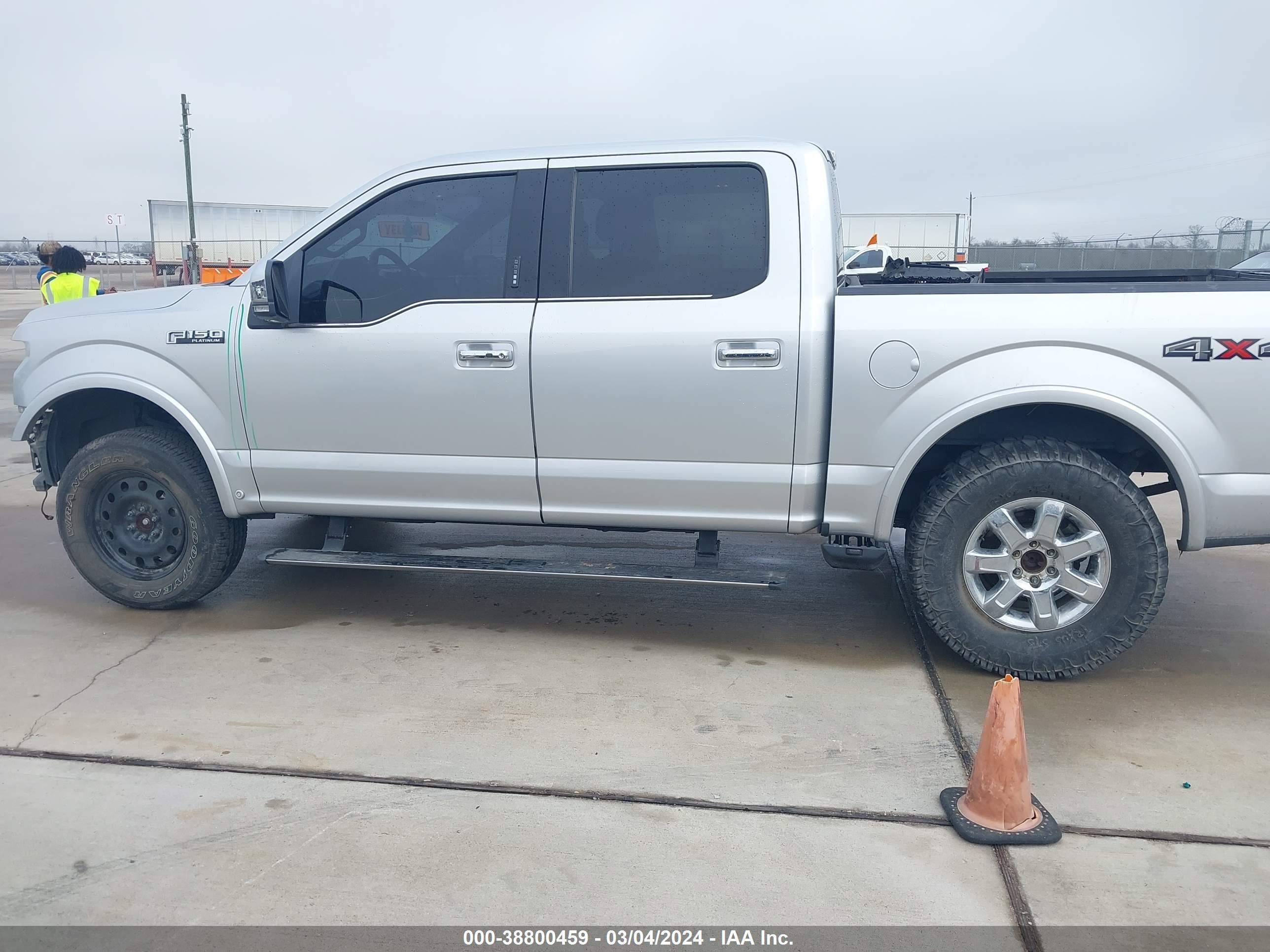 2016 Ford F-150 Platinum vin: 1FTEW1EF2GFB93766