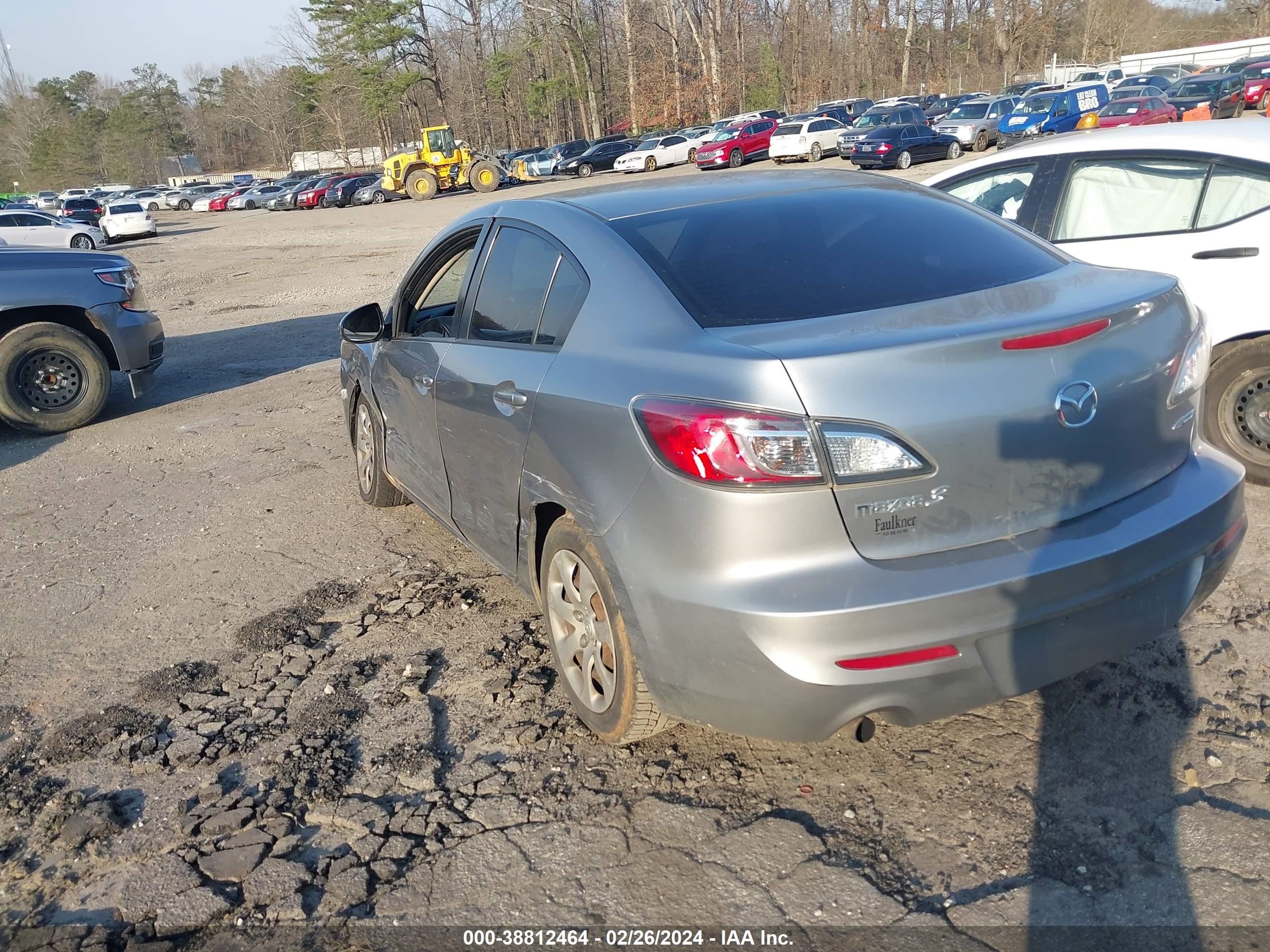 2013 Mazda Mazda3 I Sport vin: JM1BL1U84D1702764