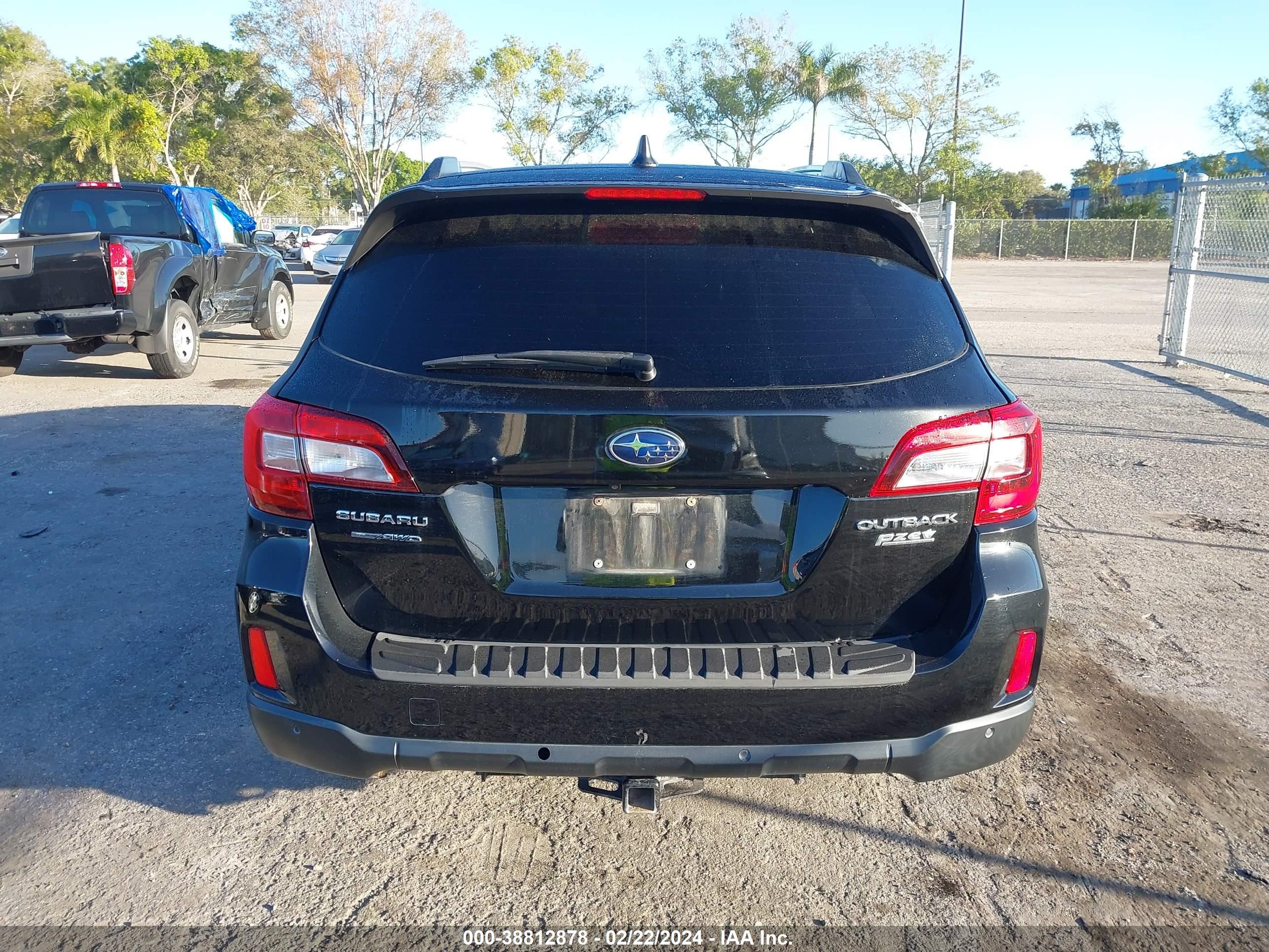 2017 Subaru Outback 2.5I Touring vin: 4S4BSATC7H3346454