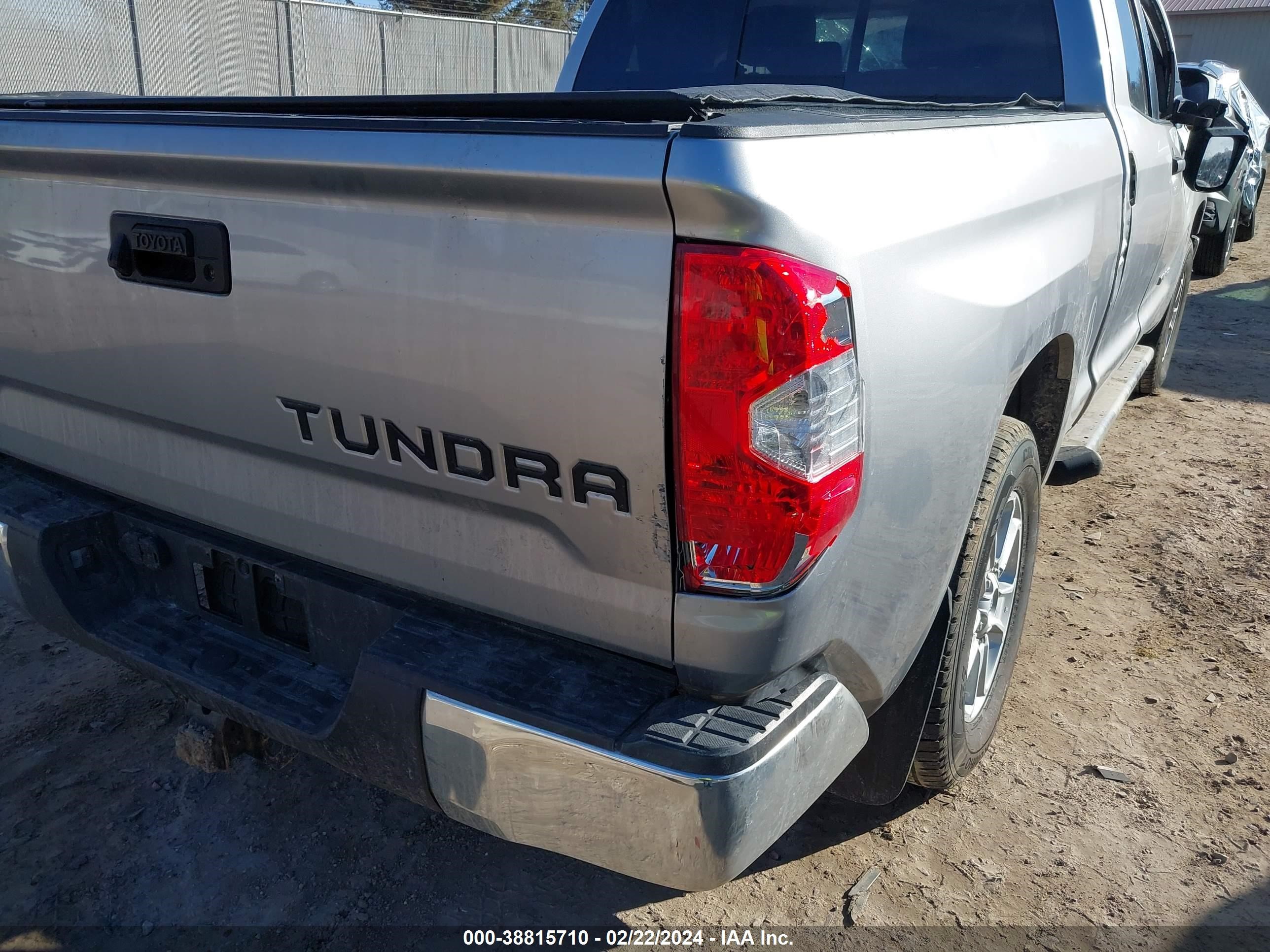 2020 Toyota Tundra Sr5 vin: 5TFUY5F12LX917881