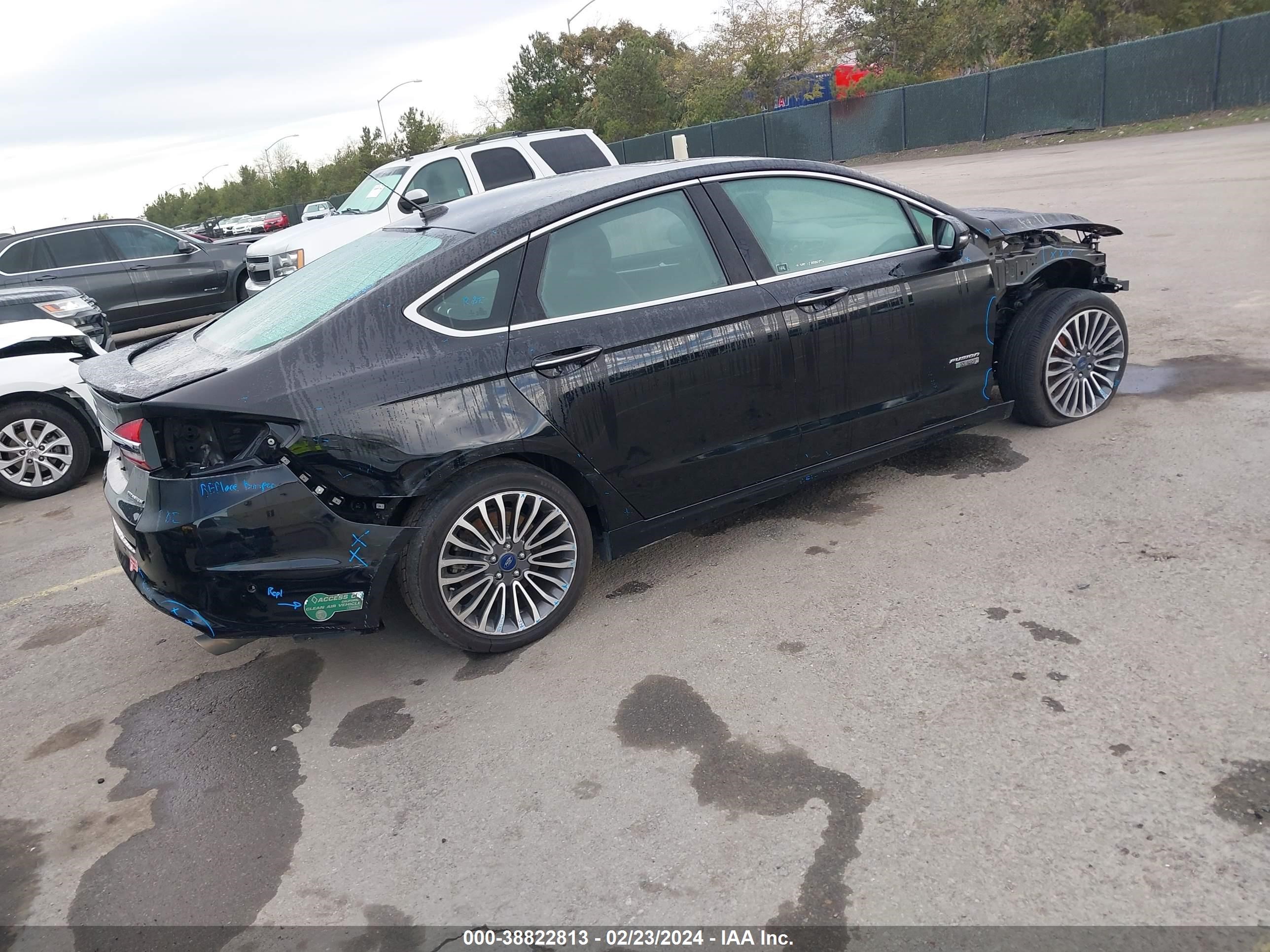 2018 Ford Fusion Energi Titanium vin: 3FA6P0SU6JR110385