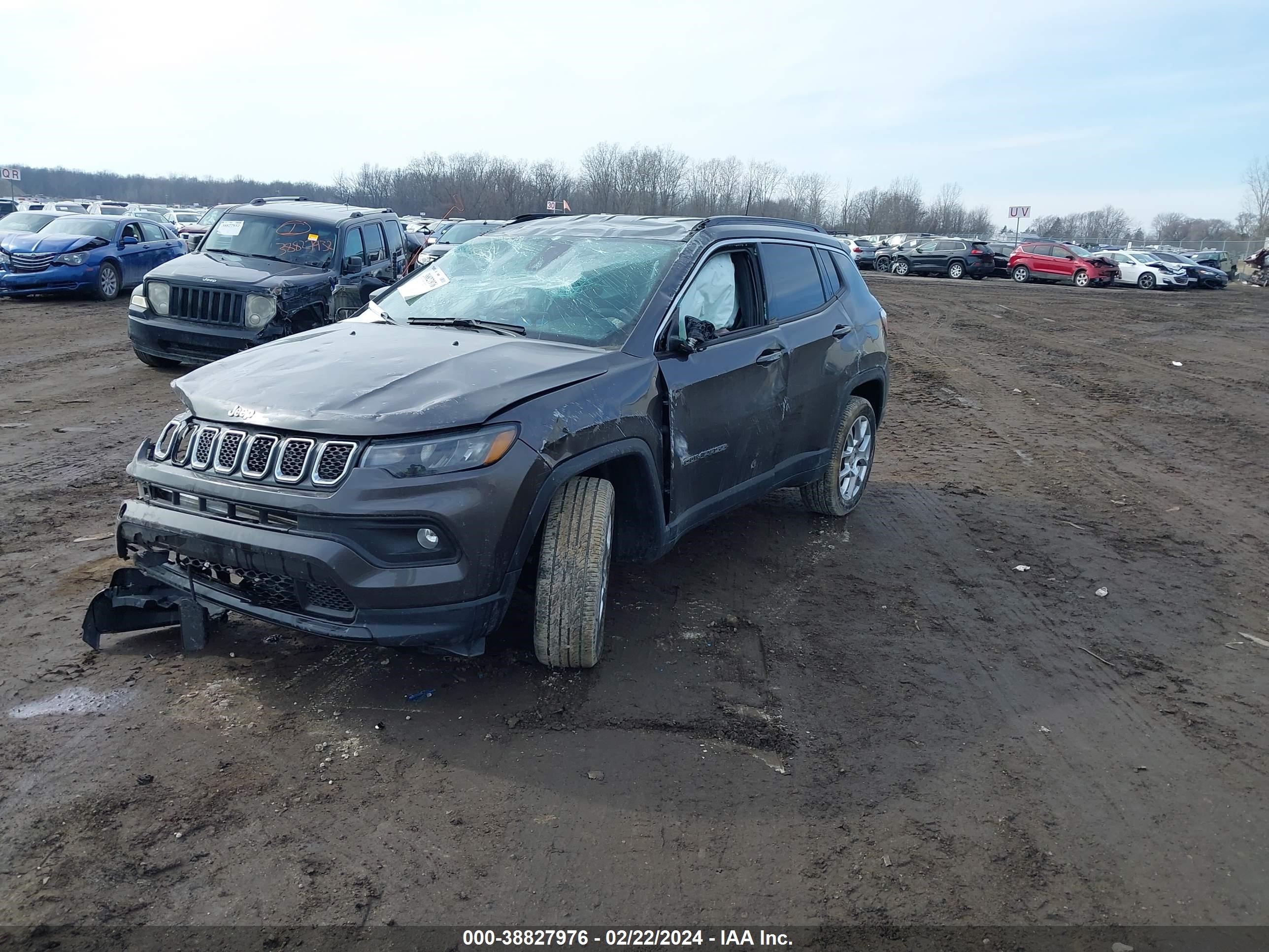 2023 Jeep Compass Latitude Lux Fwd vin: 3C4NJDFN4PT538582