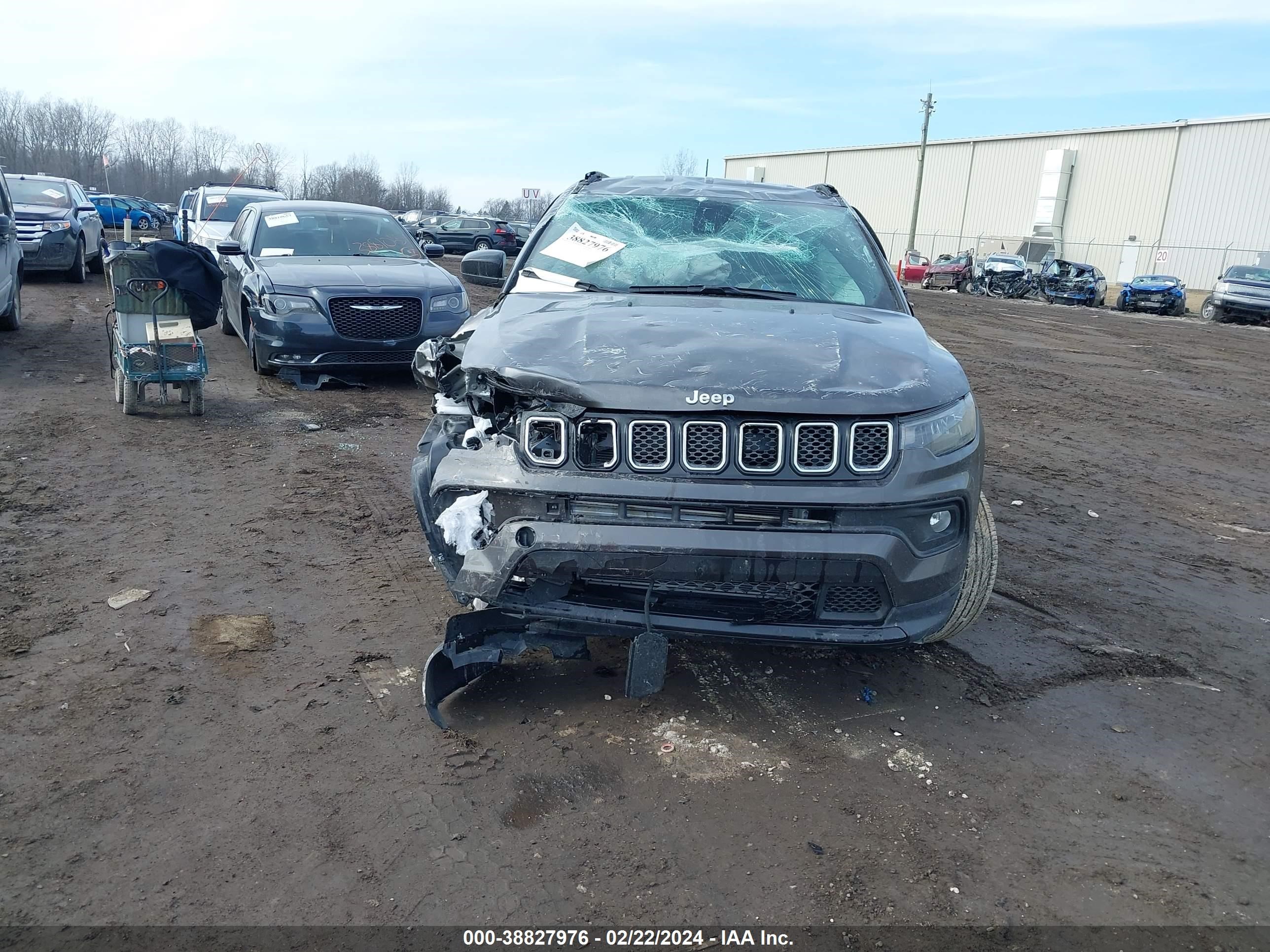 2023 Jeep Compass Latitude Lux Fwd vin: 3C4NJDFN4PT538582