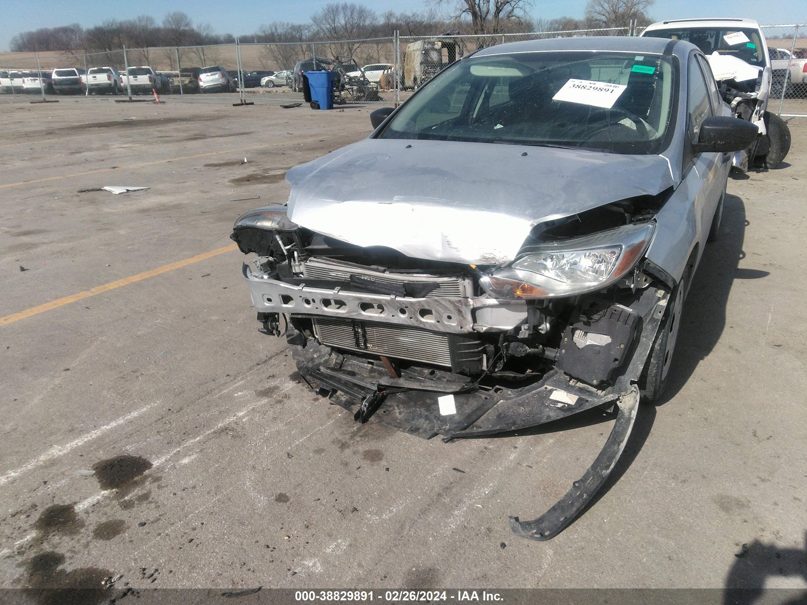 2014 Ford Focus S vin: 1FADP3E27EL103386