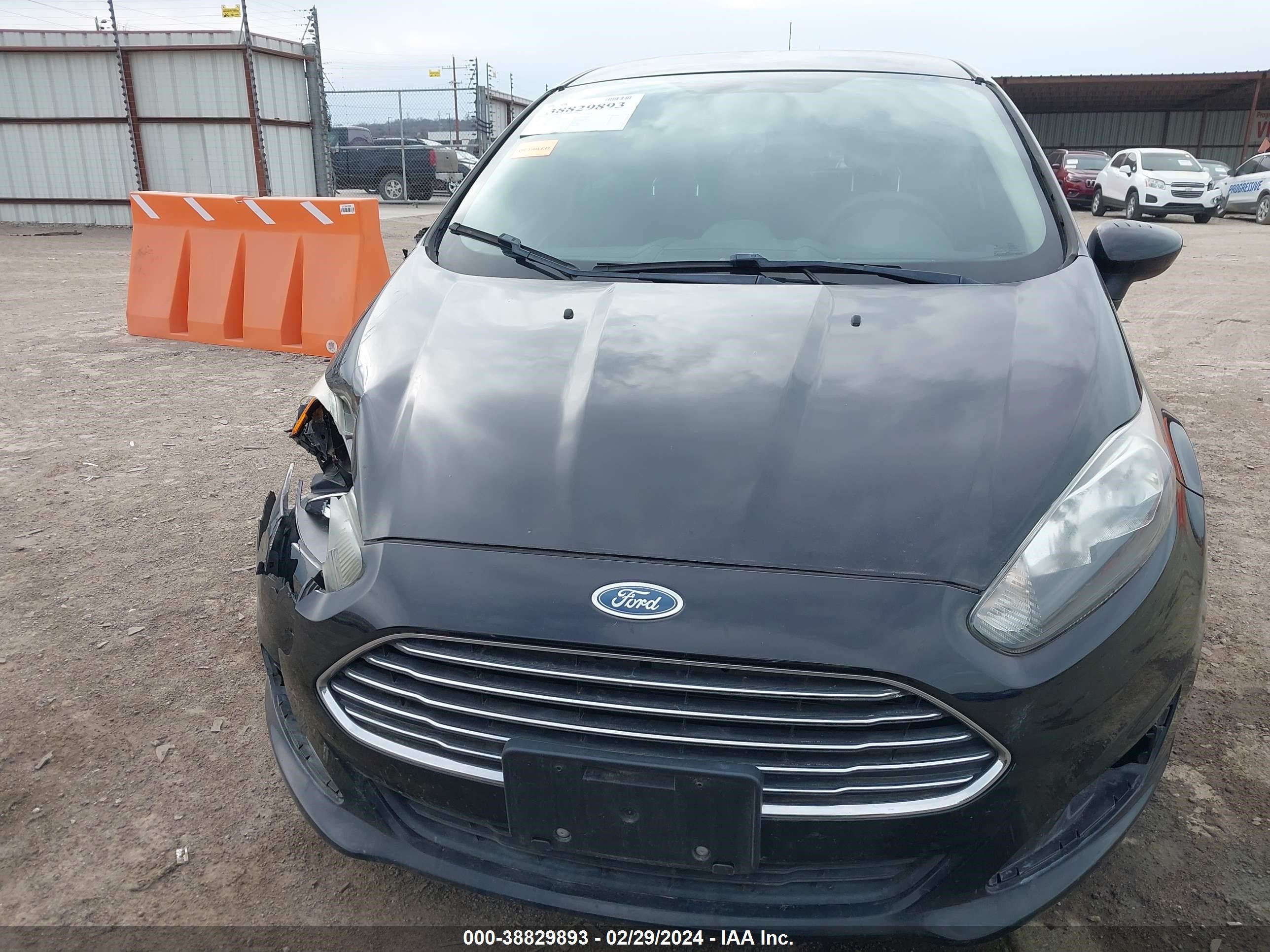 2016 Ford Fiesta S vin: 3FADP4TJ9GM171738