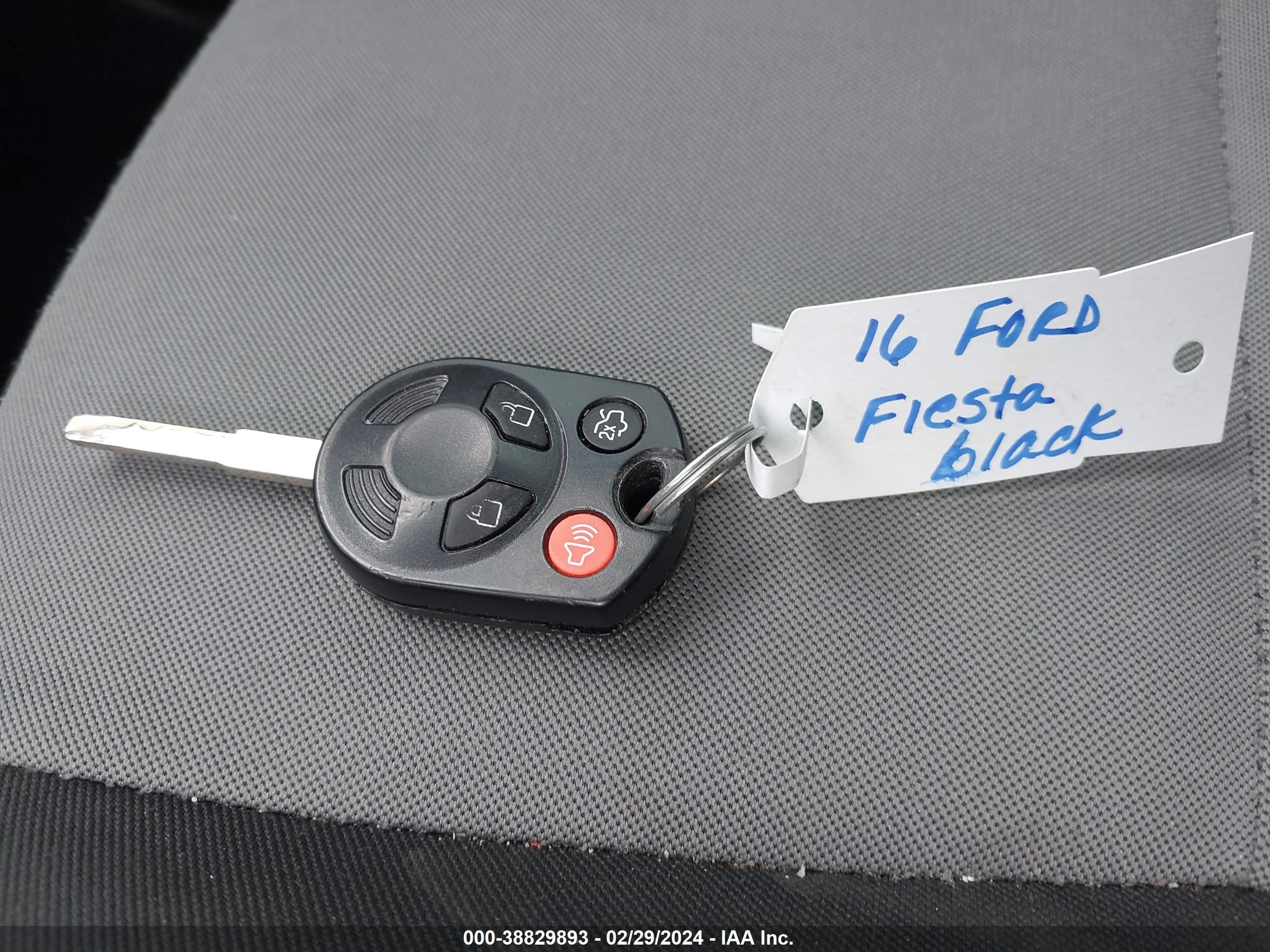 2016 Ford Fiesta S vin: 3FADP4TJ9GM171738
