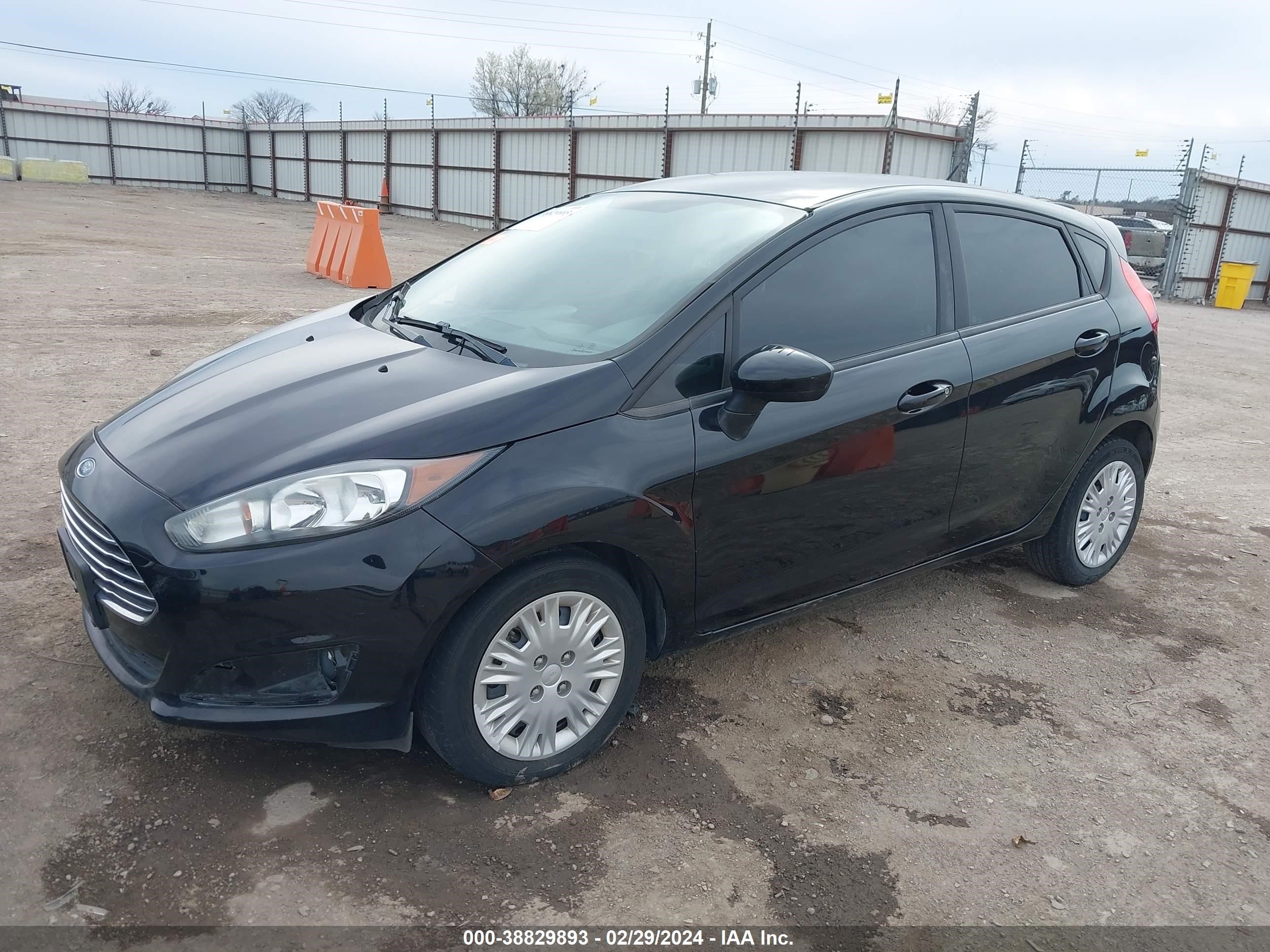 2016 Ford Fiesta S vin: 3FADP4TJ9GM171738