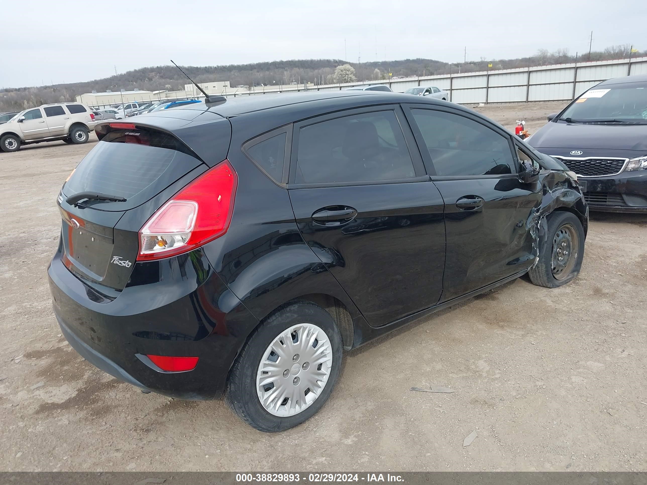 2016 Ford Fiesta S vin: 3FADP4TJ9GM171738