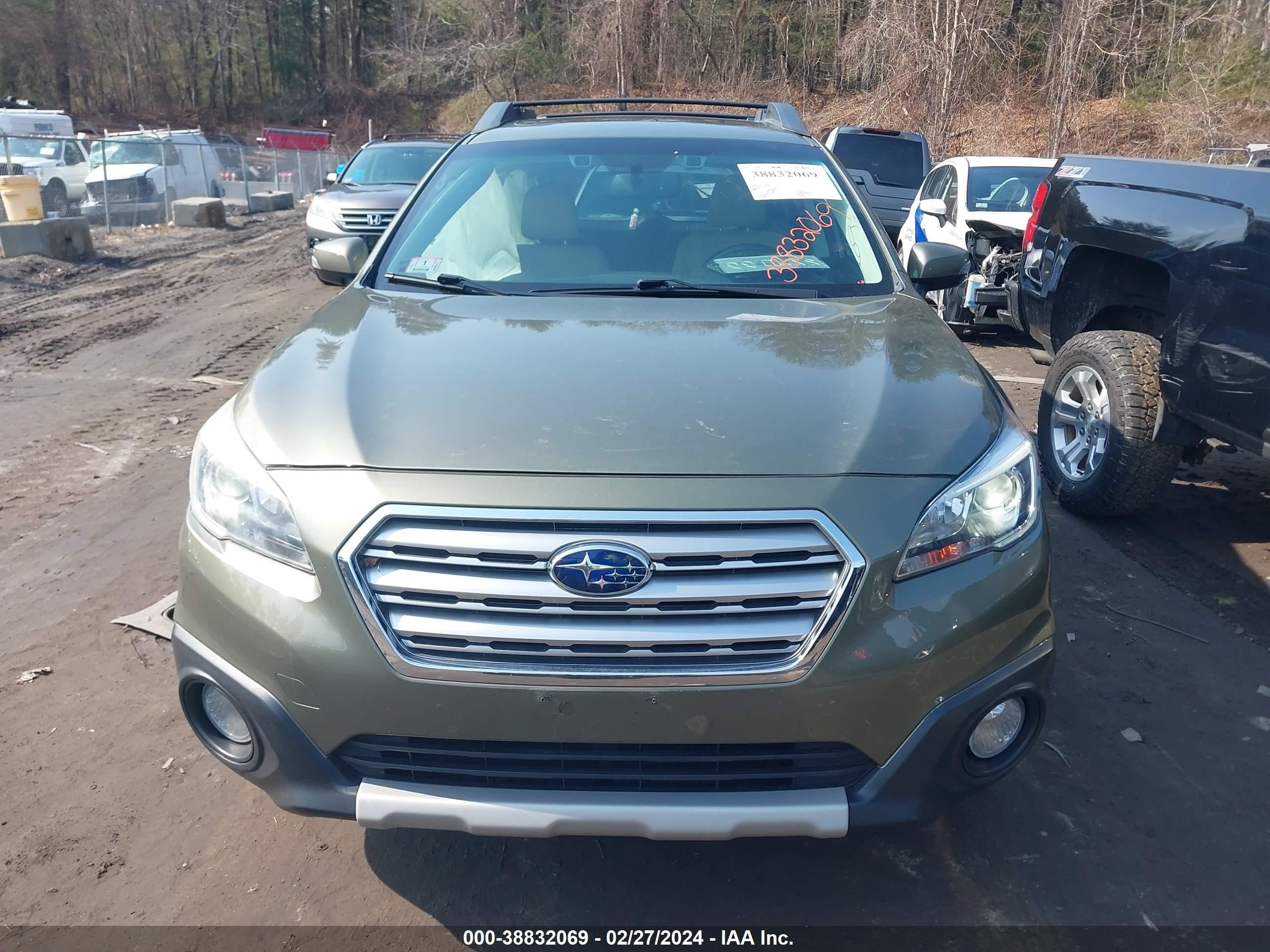 2016 Subaru Outback 3.6R Limited vin: 4S4BSENC5G3284362