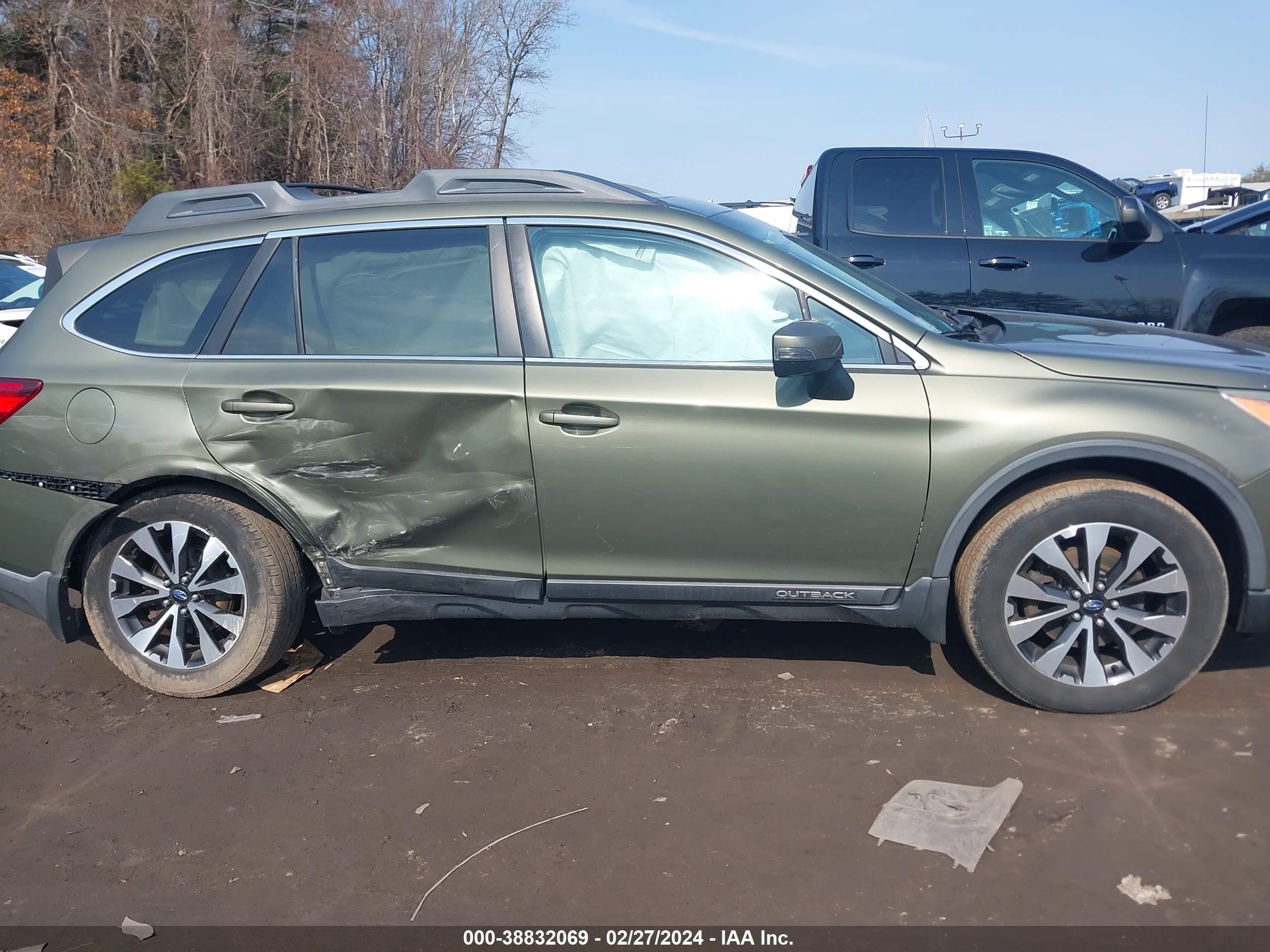 2016 Subaru Outback 3.6R Limited vin: 4S4BSENC5G3284362