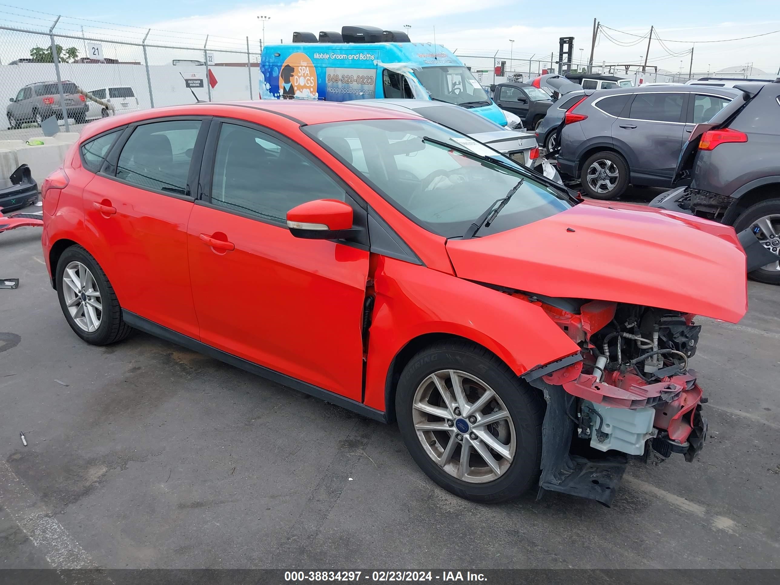 2016 Ford Focus Se vin: 1FADP3K20GL301900