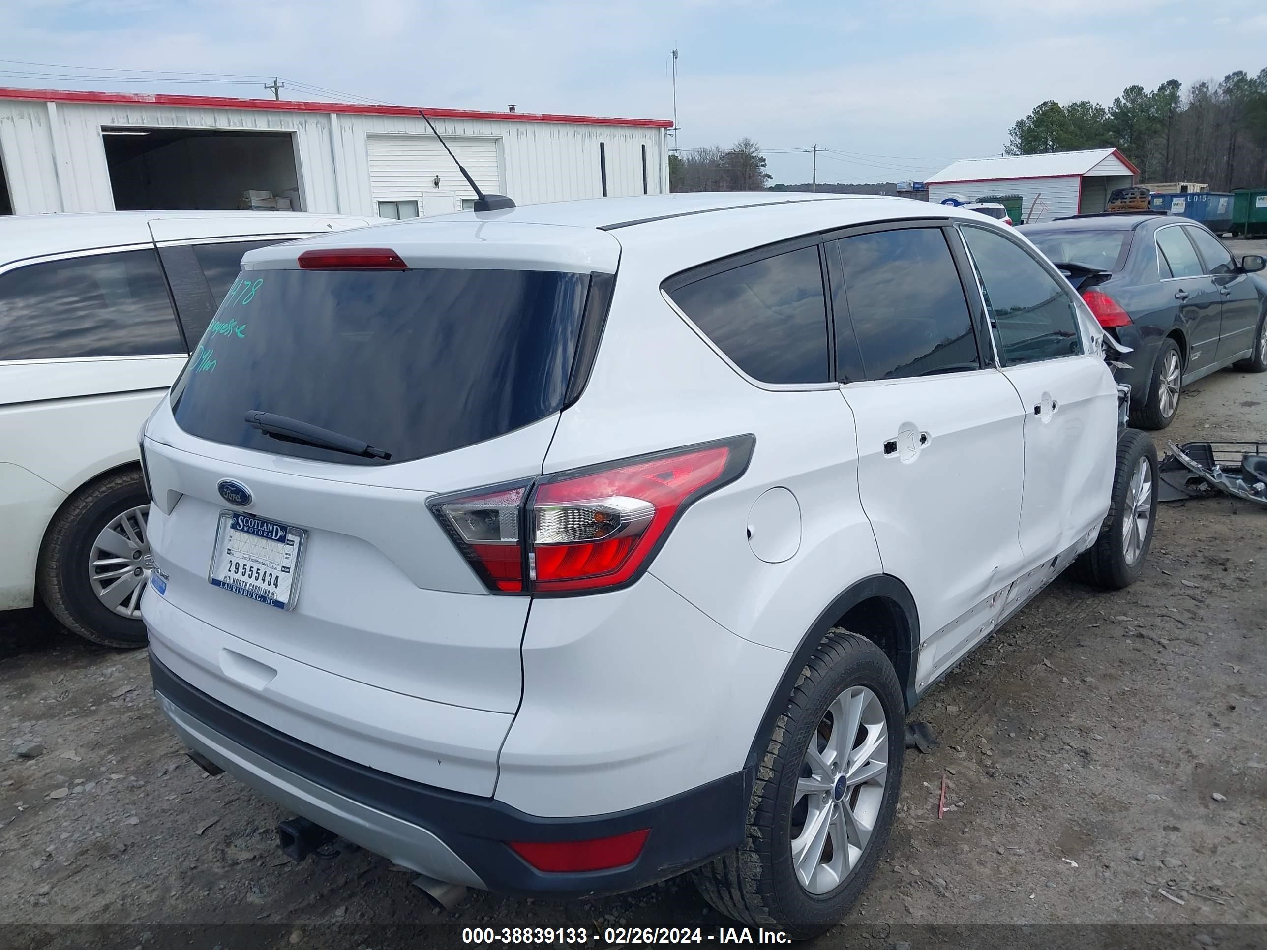 2017 Ford Escape Se vin: 1FMCU0G90HUB22685