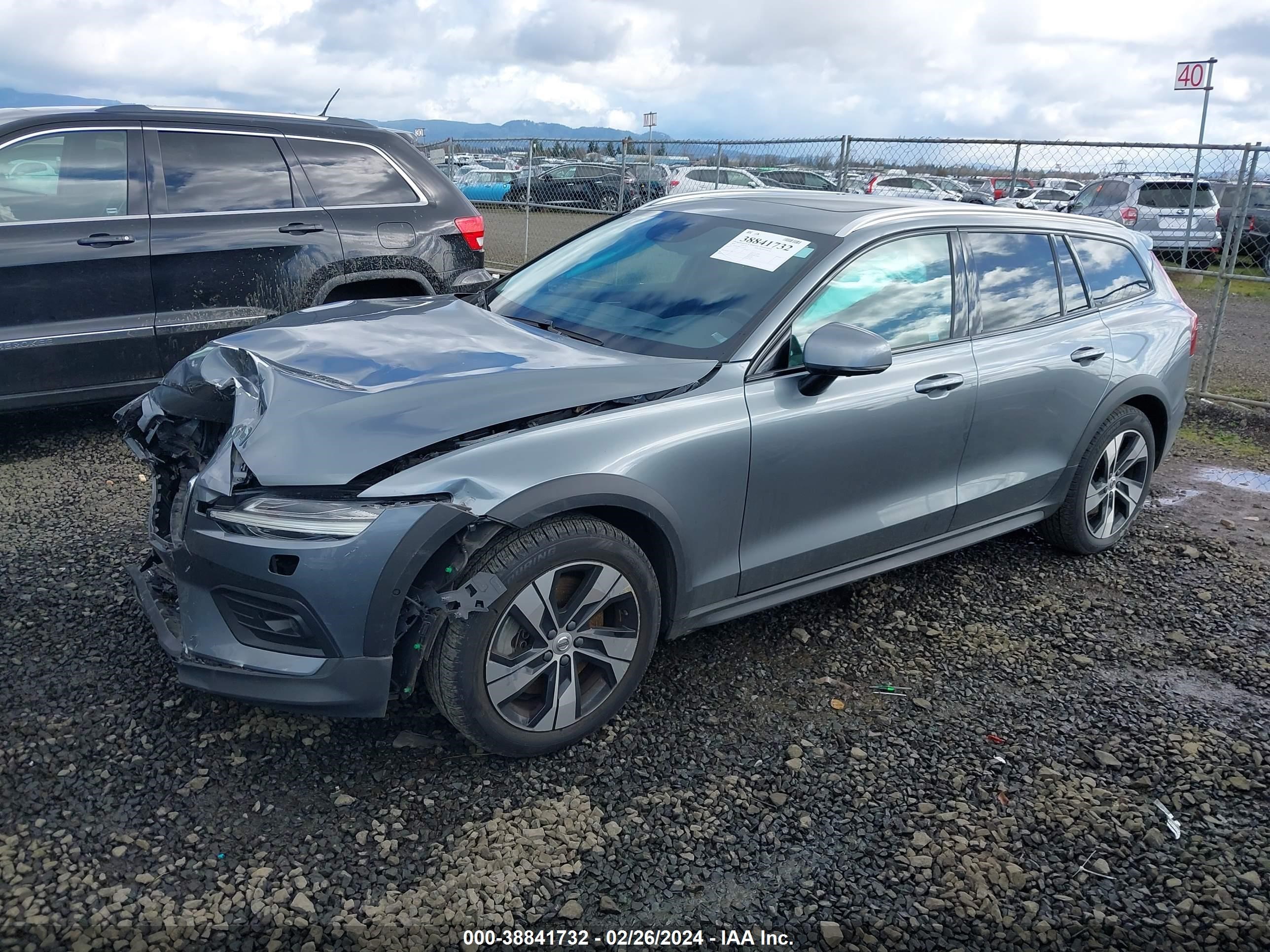 2020 Volvo V60 Cross Country T5 vin: YV4102WK1L1031102