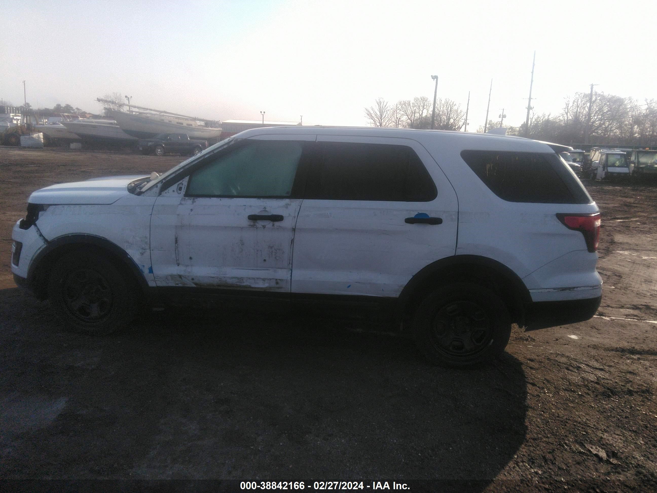 2017 Ford Explorer Police Interceptor vin: 1FM5K8AR4HGB00693