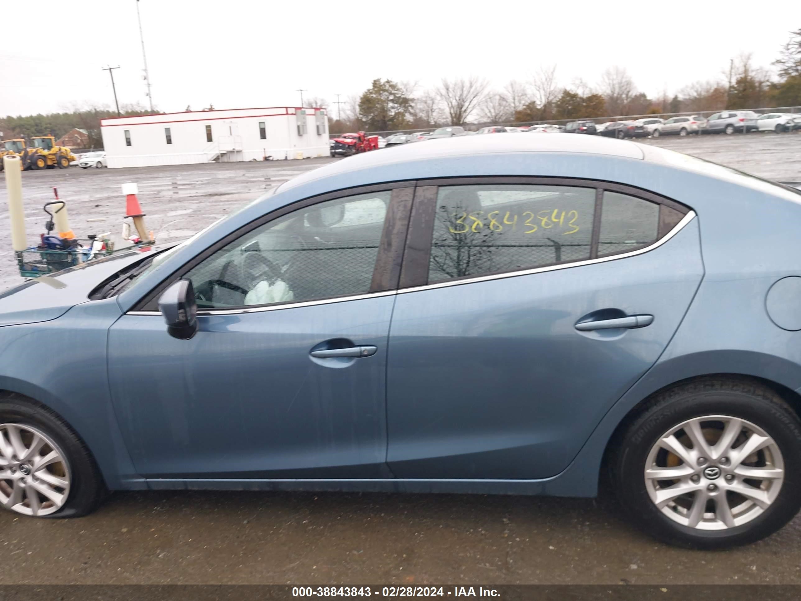 2016 Mazda Mazda3 I Sport vin: JM1BM1U72G1328678