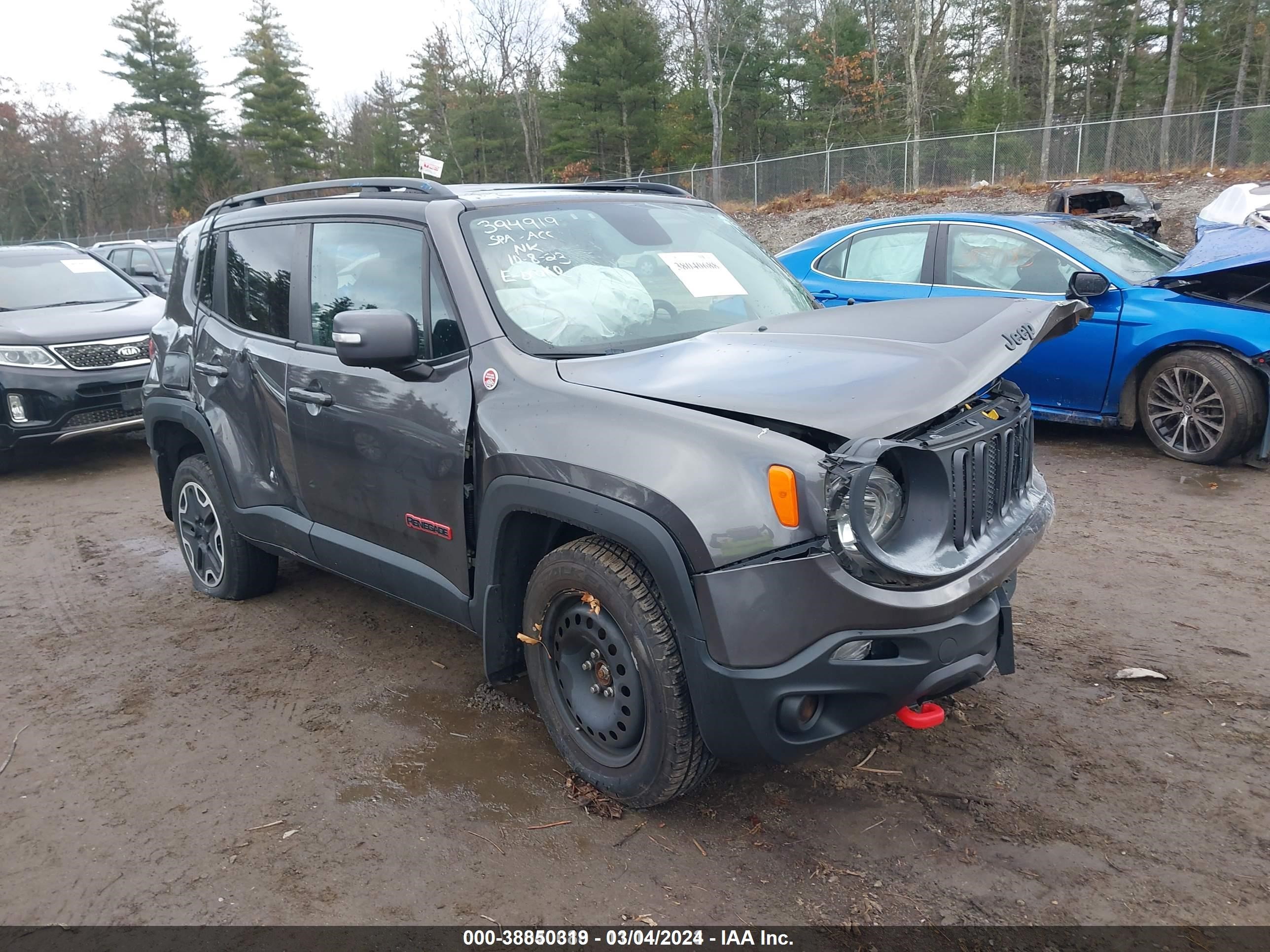 2016 Jeep Renegade Trailhawk vin: ZACCJBCT7GPD44571