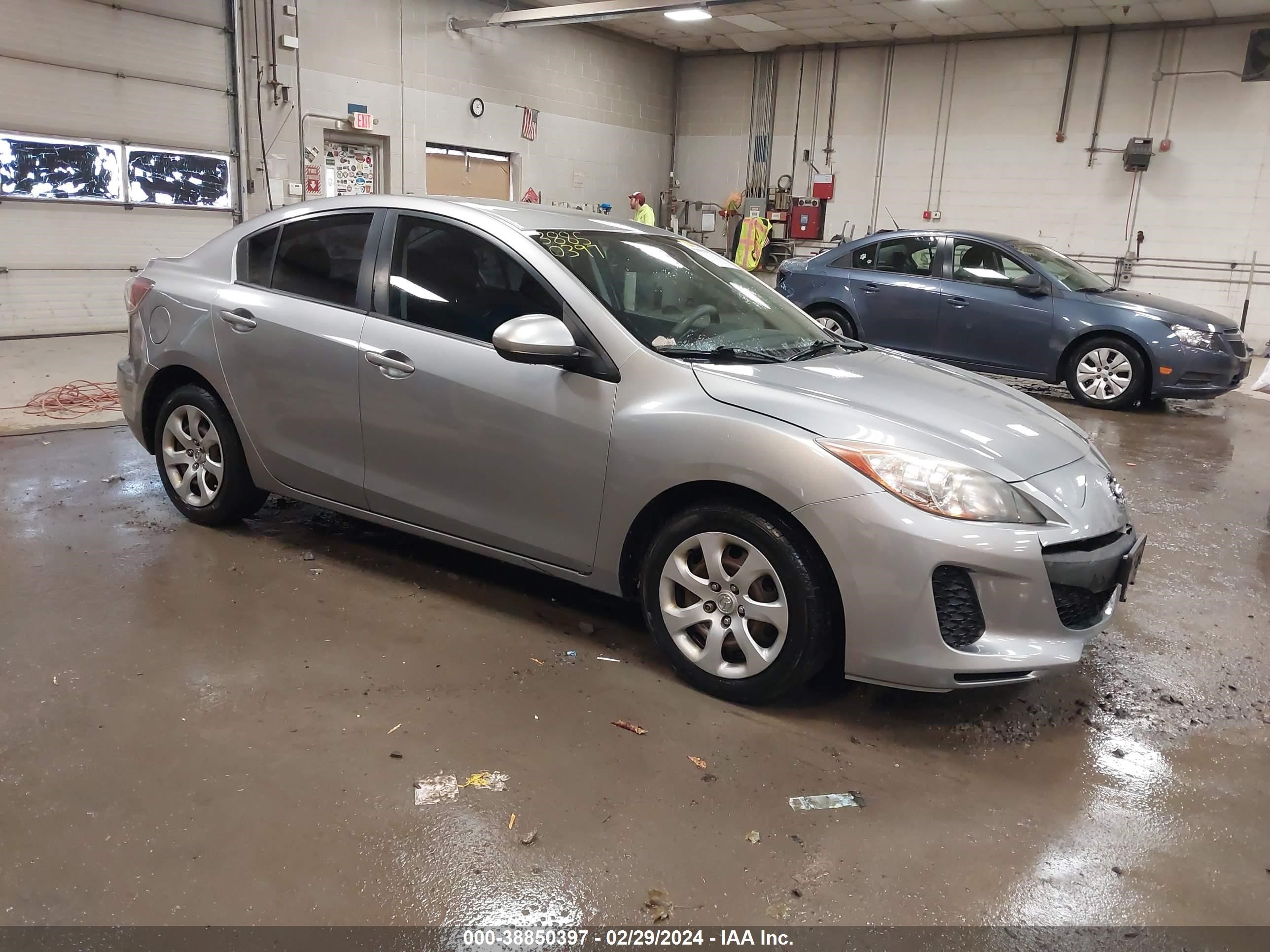 2013 Mazda Mazda3 I Sv vin: JM1BL1TGXD1810301