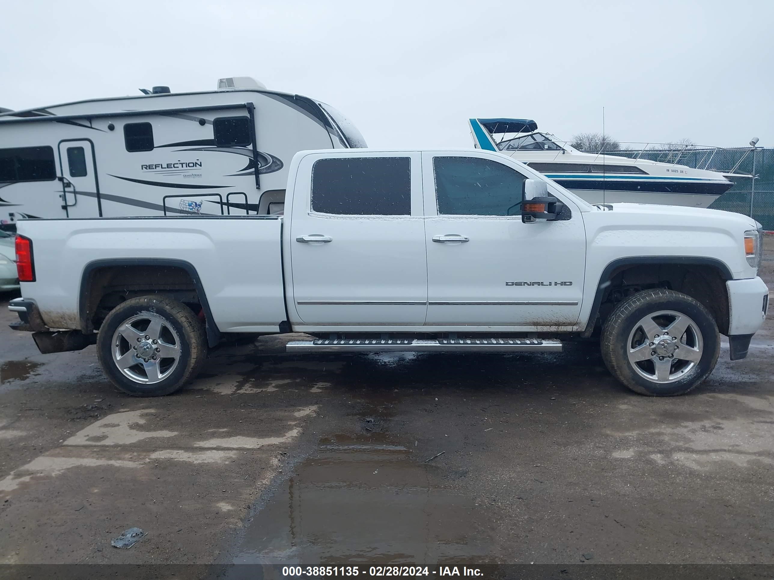 2016 GMC Sierra 2500Hd Denali vin: 1GT12UE8XGF245187