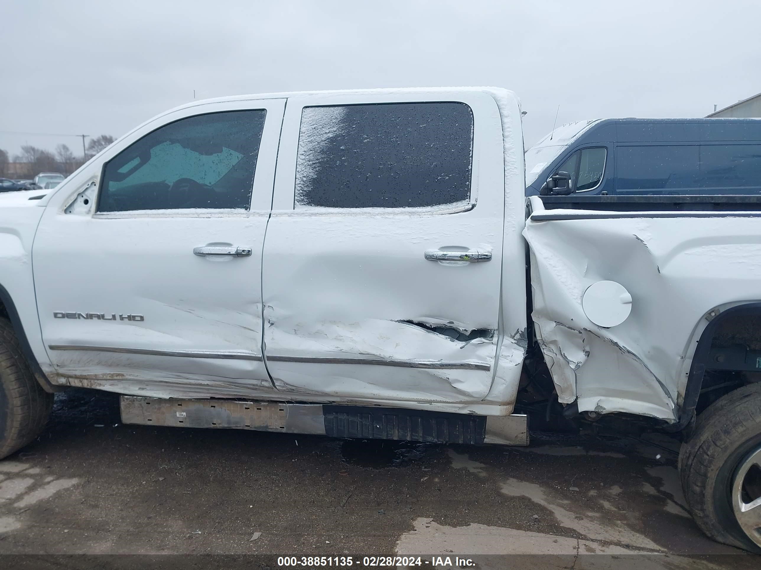 2016 GMC Sierra 2500Hd Denali vin: 1GT12UE8XGF245187