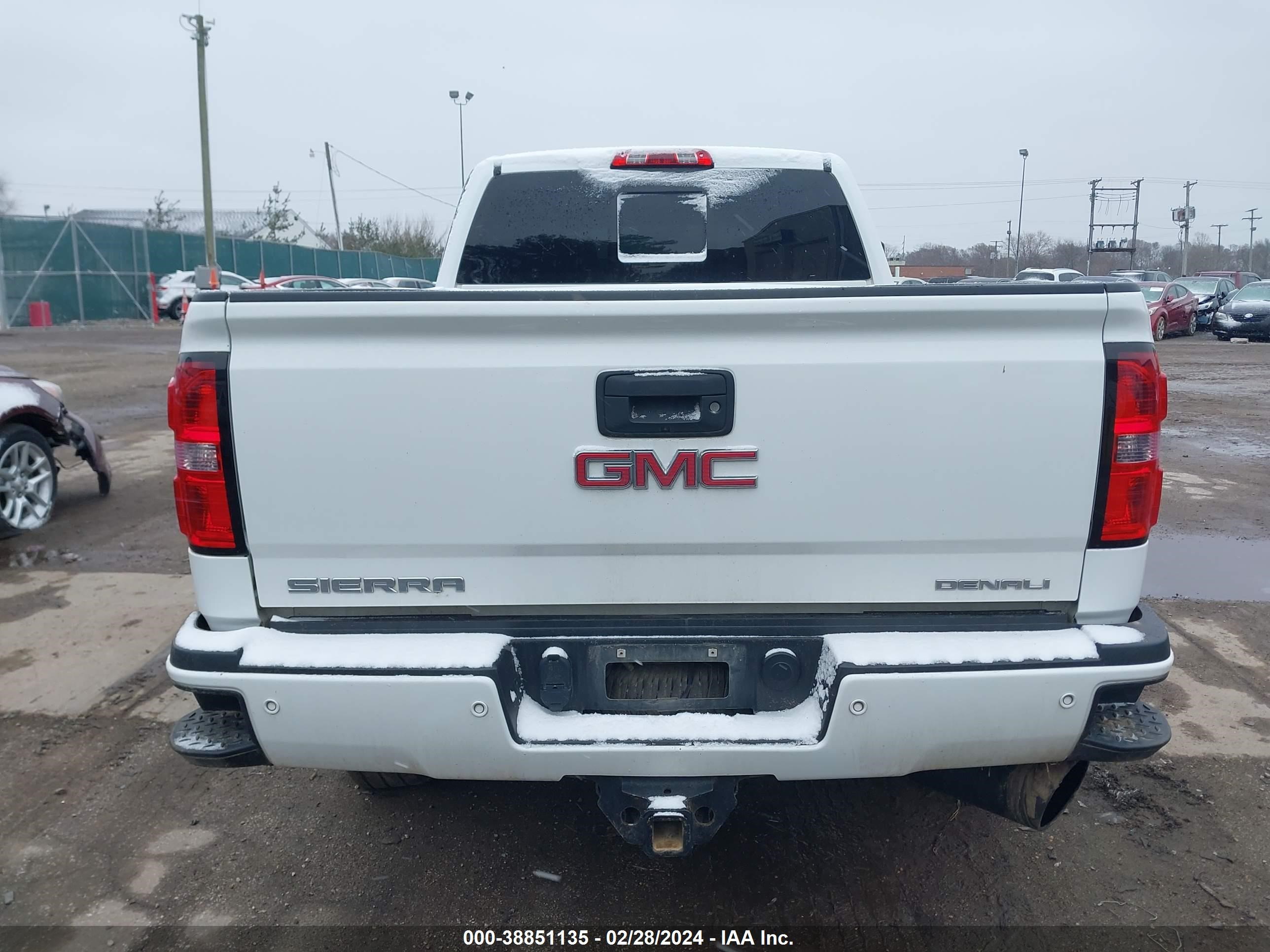 2016 GMC Sierra 2500Hd Denali vin: 1GT12UE8XGF245187