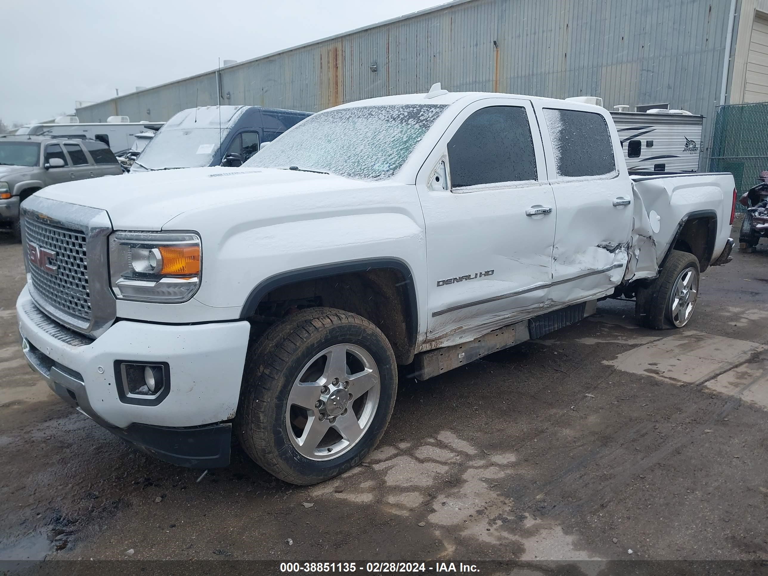 2016 GMC Sierra 2500Hd Denali vin: 1GT12UE8XGF245187