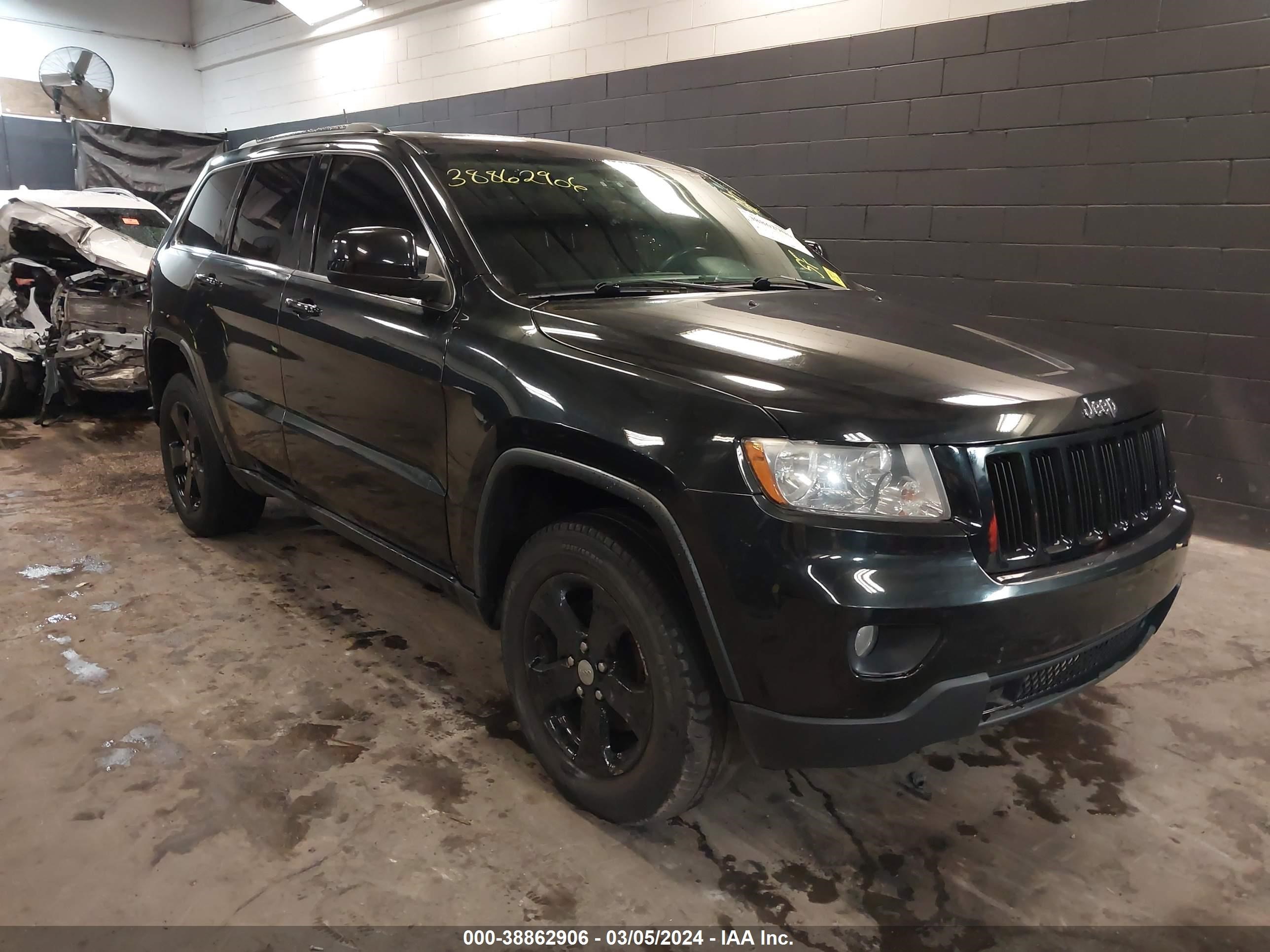 2013 Jeep Grand Cherokee Laredo vin: 1C4RJFAG2DC610232