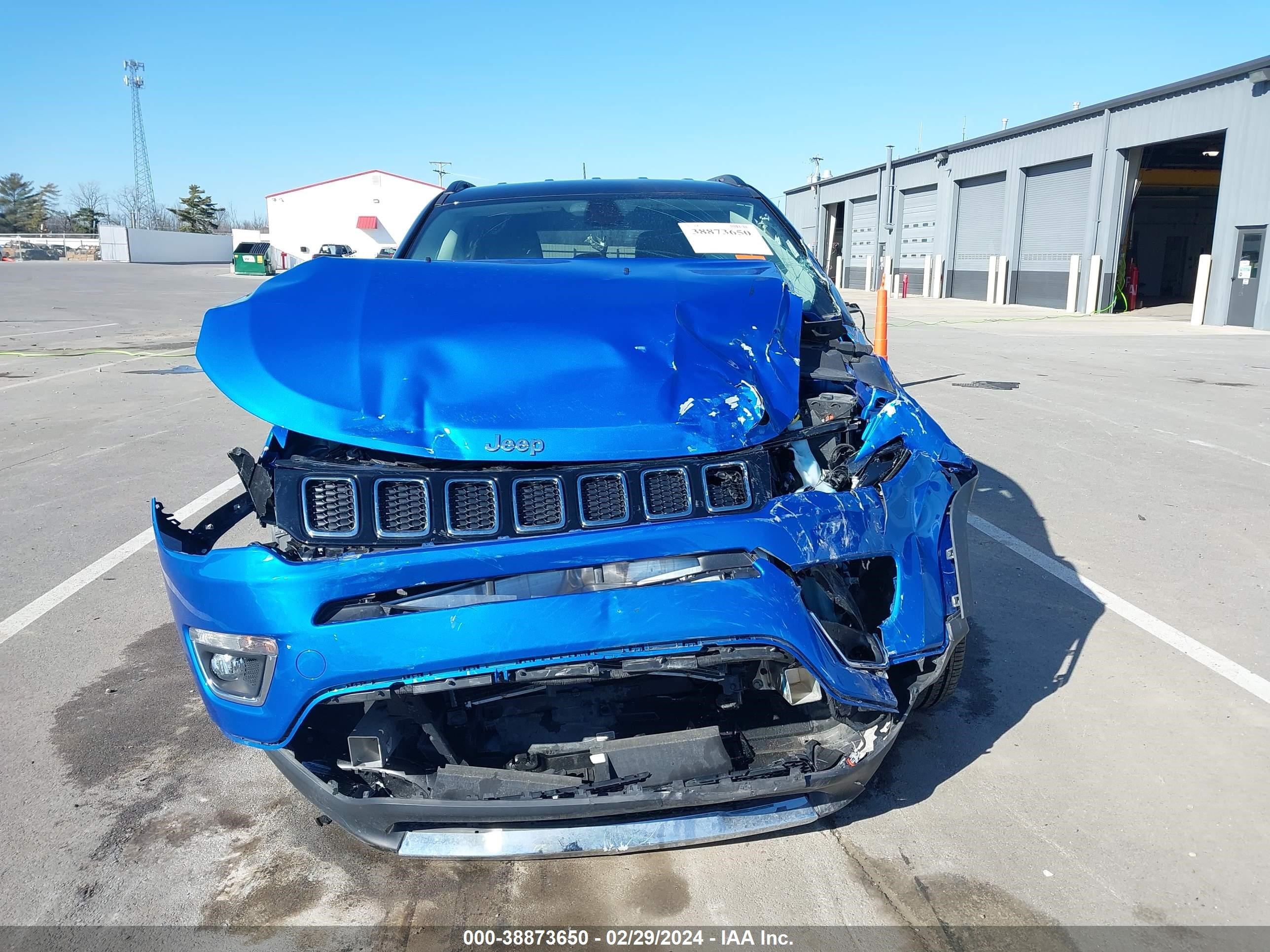 2019 Jeep Compass Limited 4X4 vin: 3C4NJDCB9KT647431