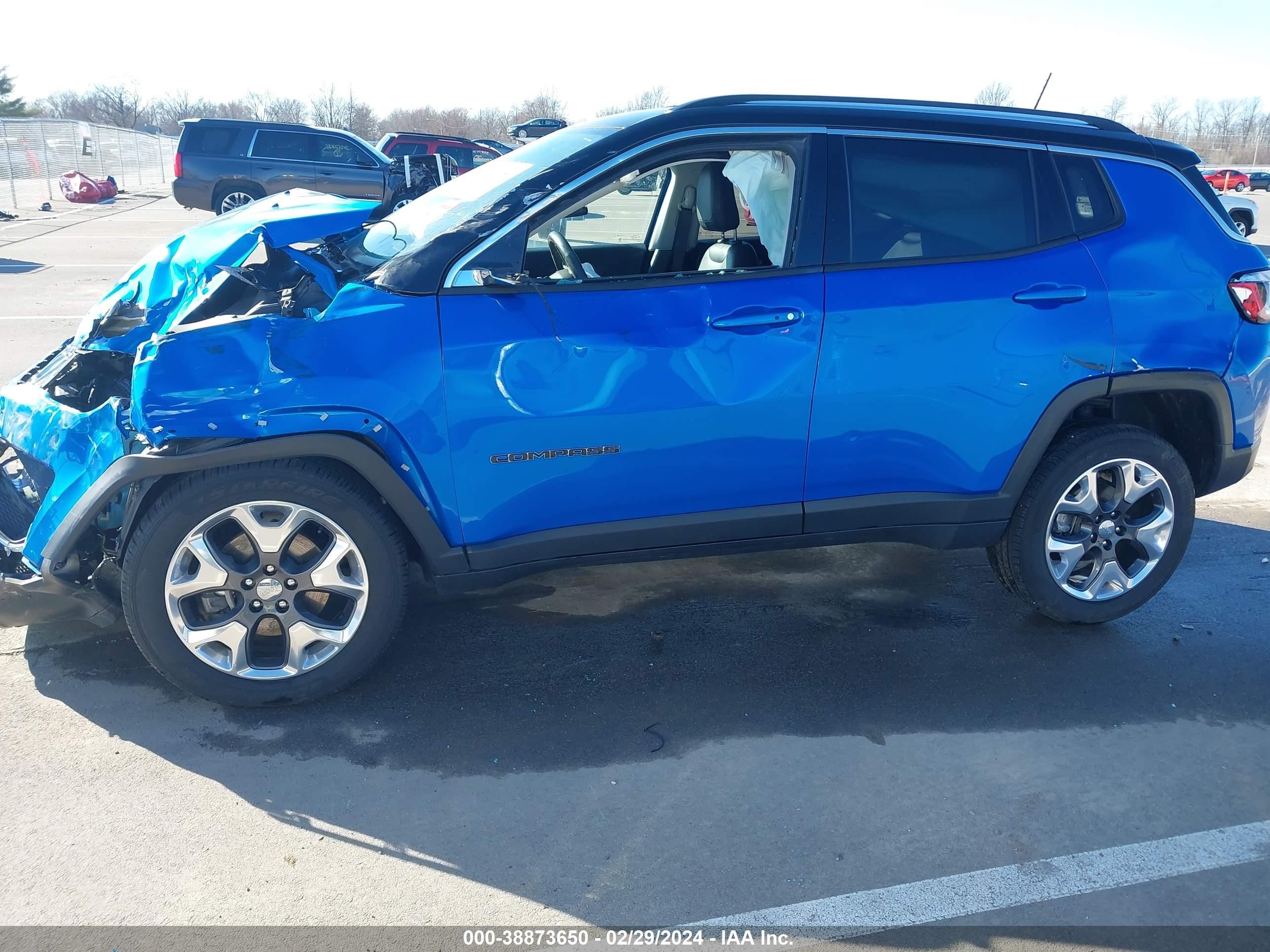 2019 Jeep Compass Limited 4X4 vin: 3C4NJDCB9KT647431