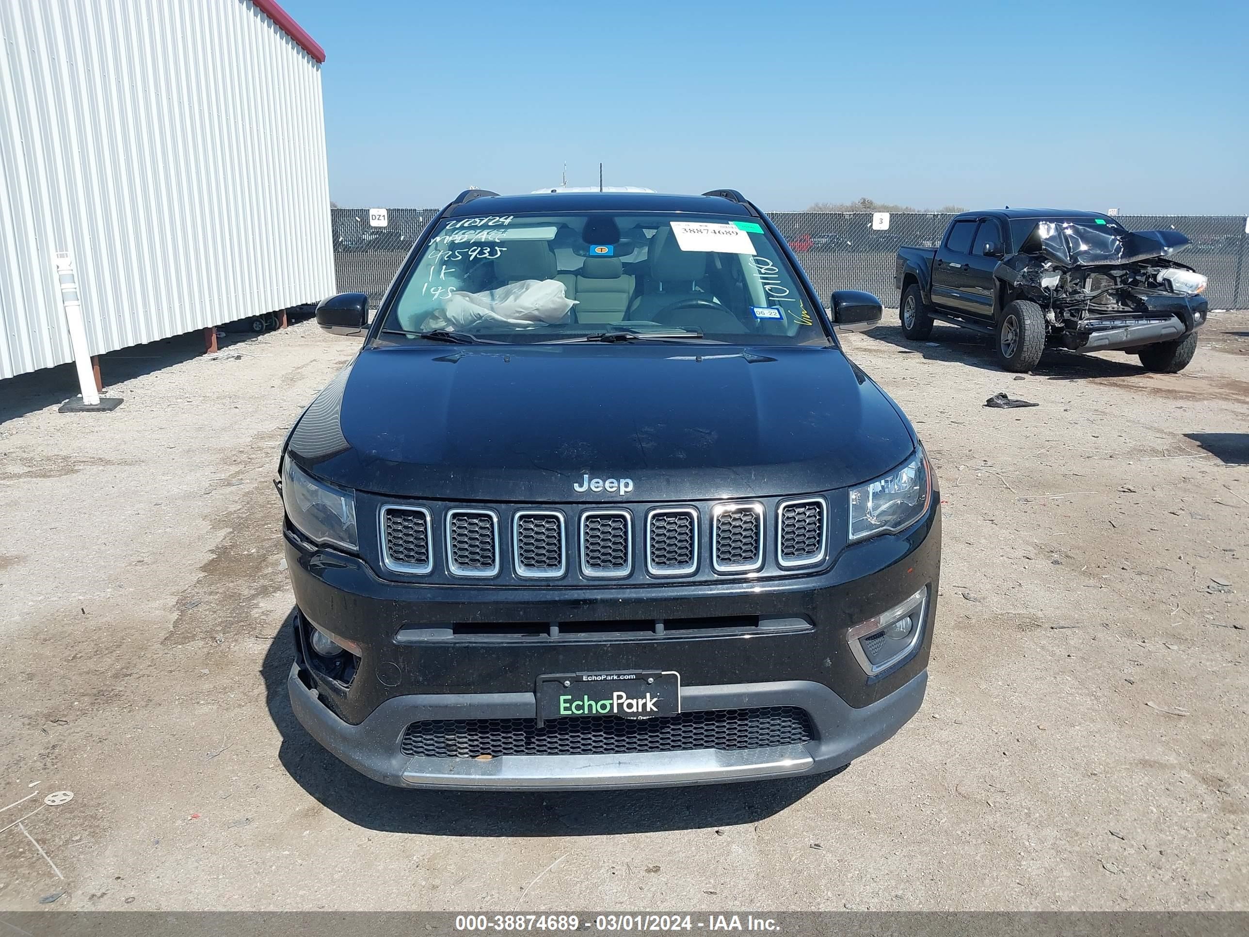 2018 Jeep Compass Limited 4X4 vin: 3C4NJDCB5JT101160