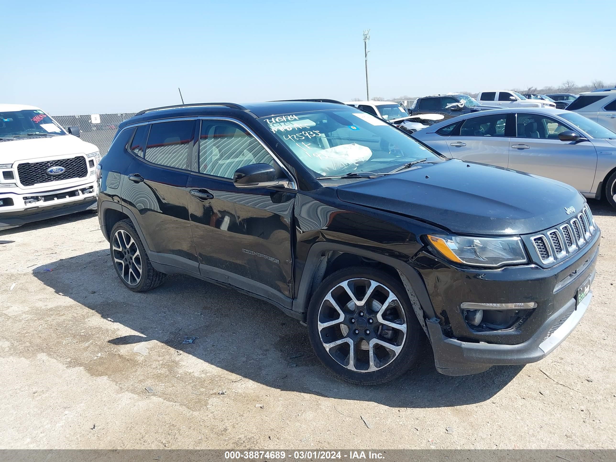 2018 Jeep Compass Limited 4X4 vin: 3C4NJDCB5JT101160