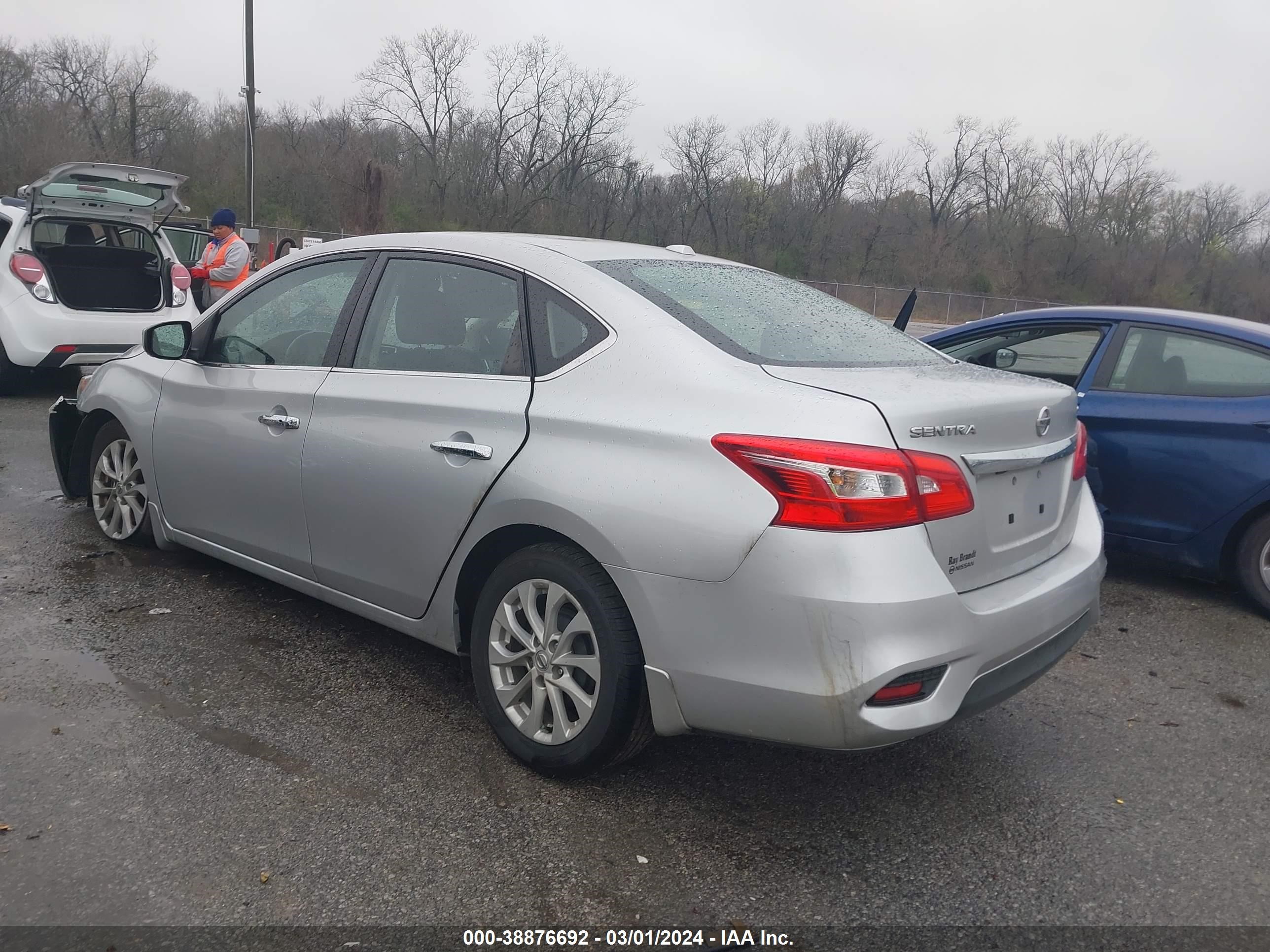 2018 Nissan Sentra Sv vin: 3N1AB7APXJY229699