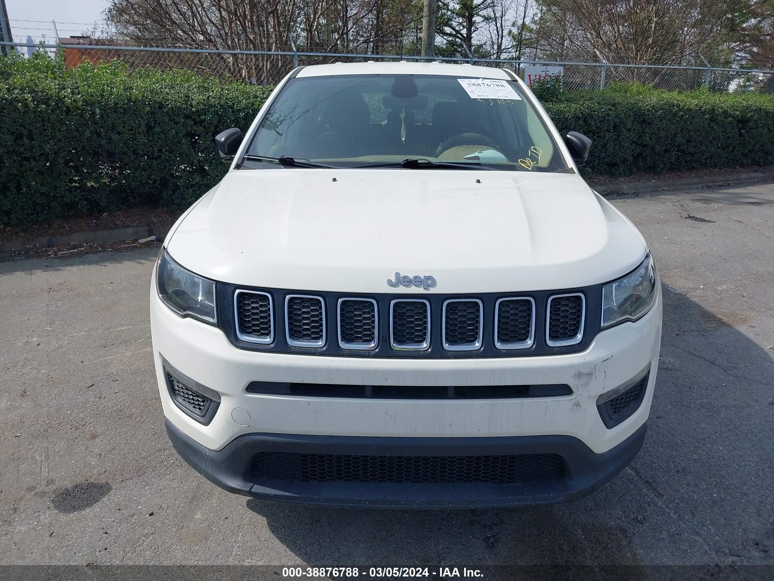 2018 Jeep Compass Sport Fwd vin: 3C4NJCAB5JT151697