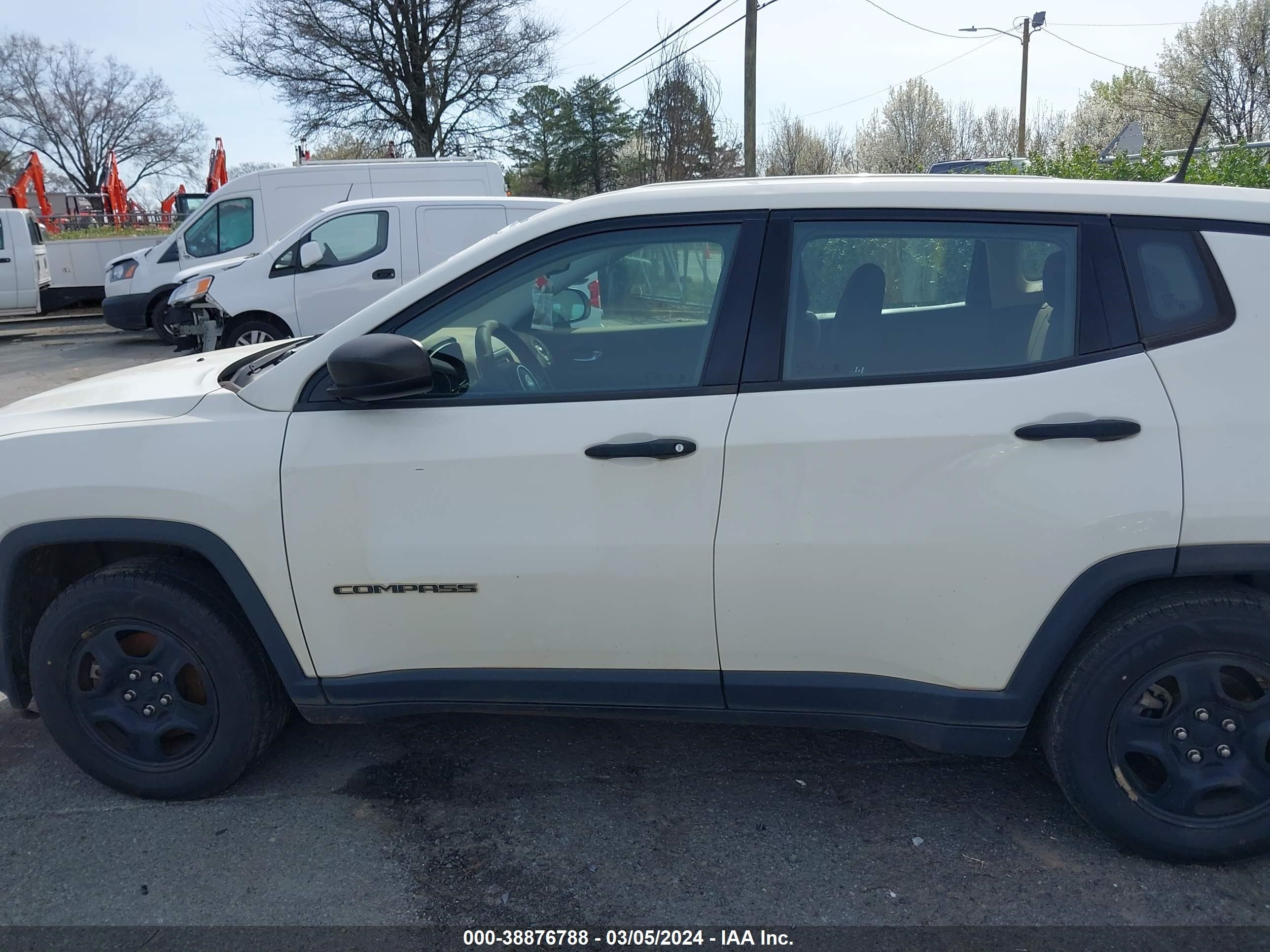 2018 Jeep Compass Sport Fwd vin: 3C4NJCAB5JT151697