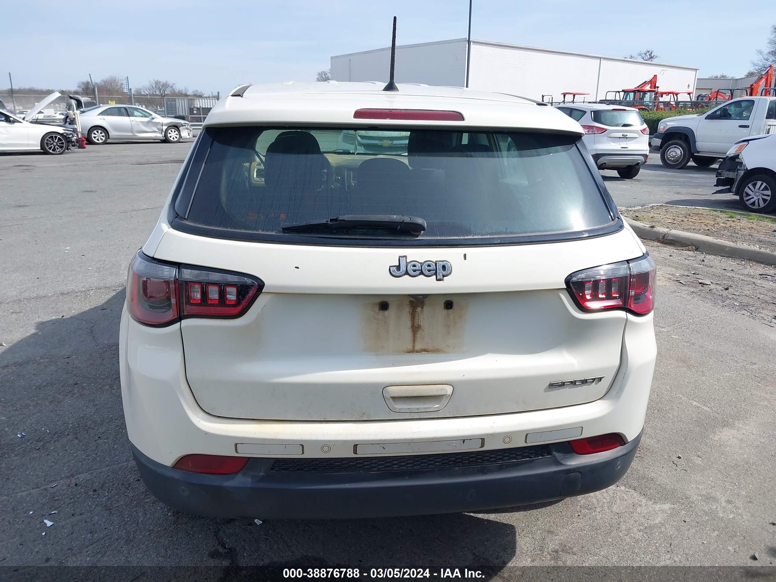 2018 Jeep Compass Sport Fwd vin: 3C4NJCAB5JT151697