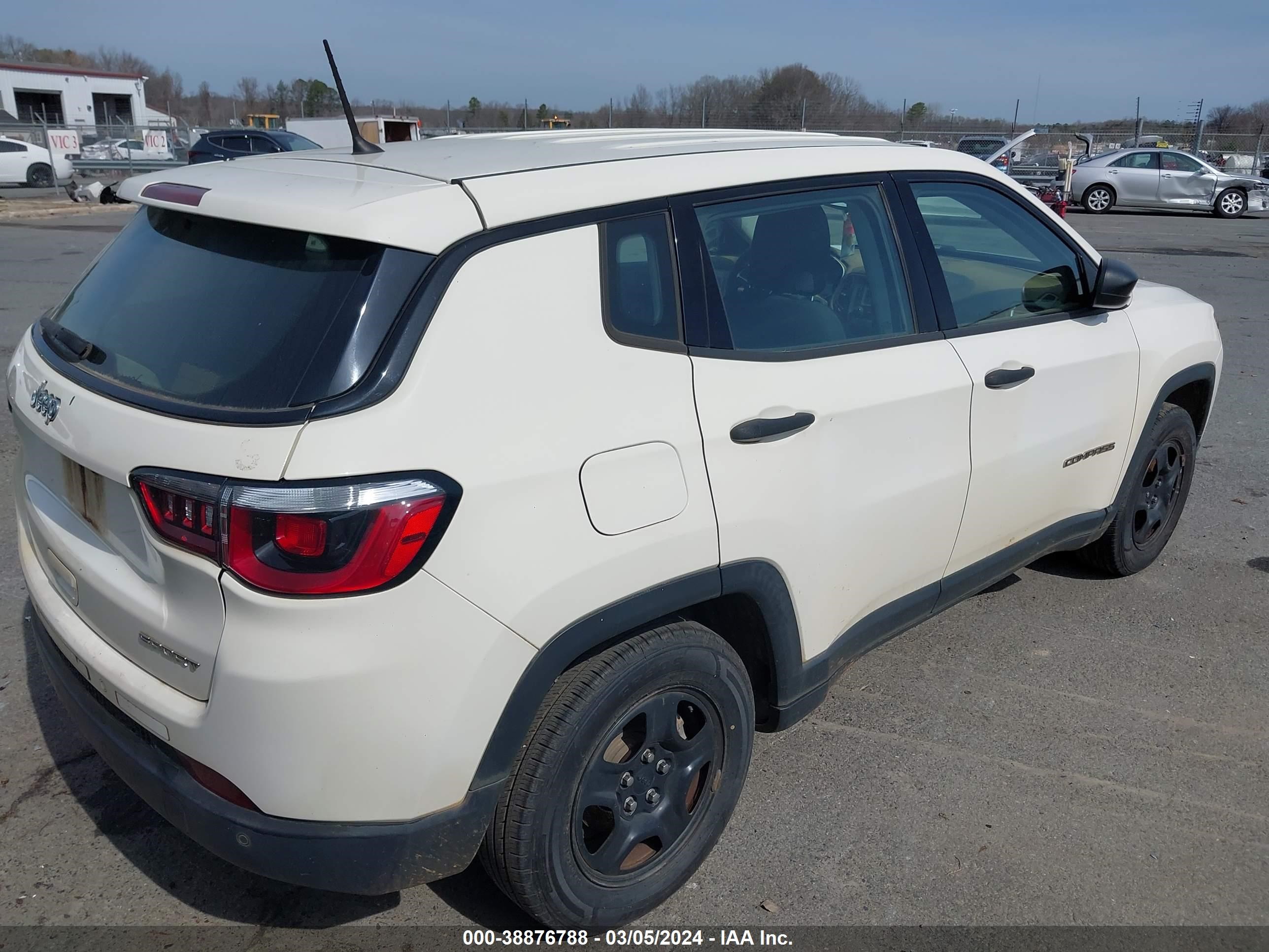 2018 Jeep Compass Sport Fwd vin: 3C4NJCAB5JT151697