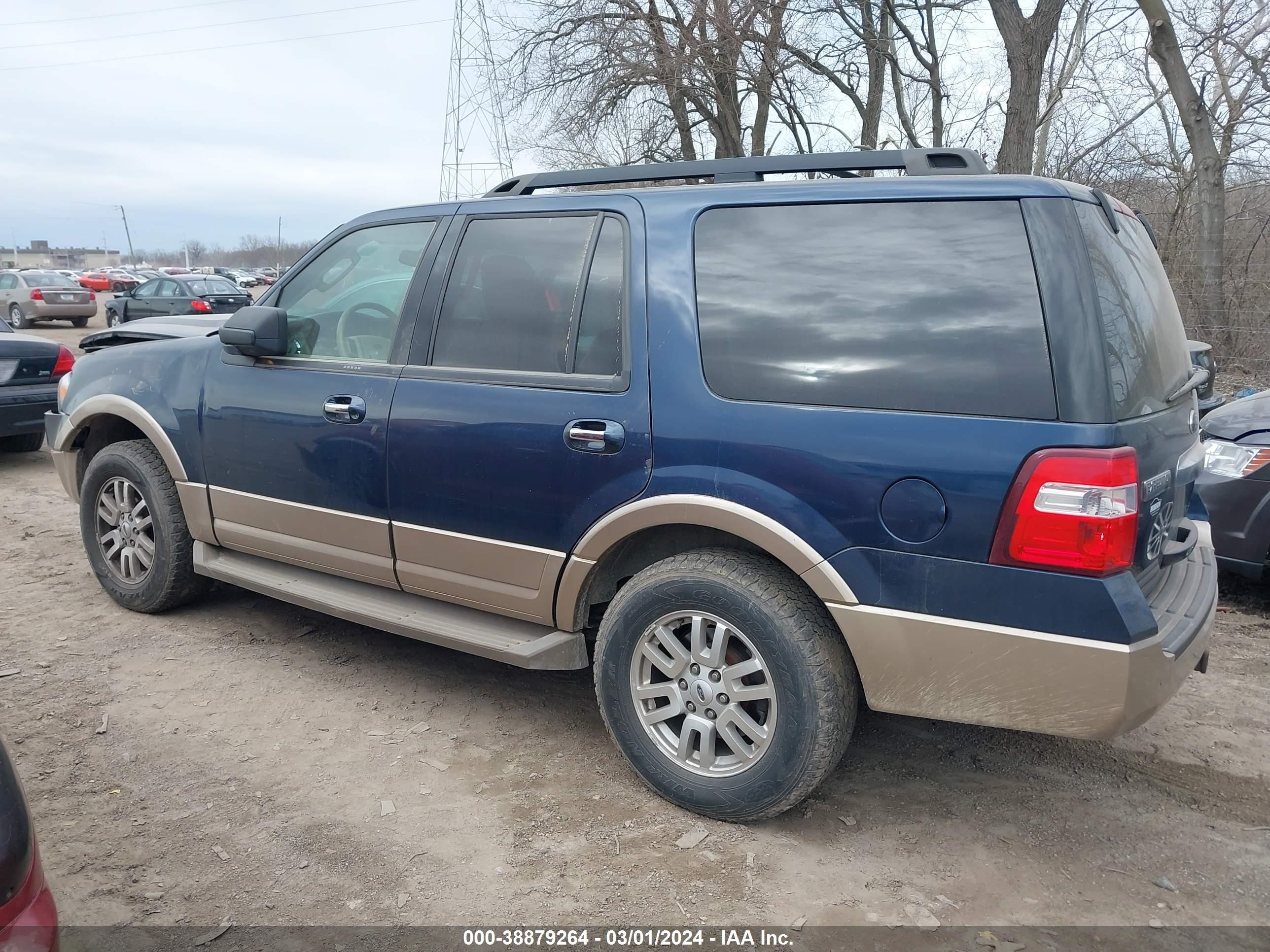 2013 Ford Expedition Xlt vin: 1FMJU1J51DEF43001